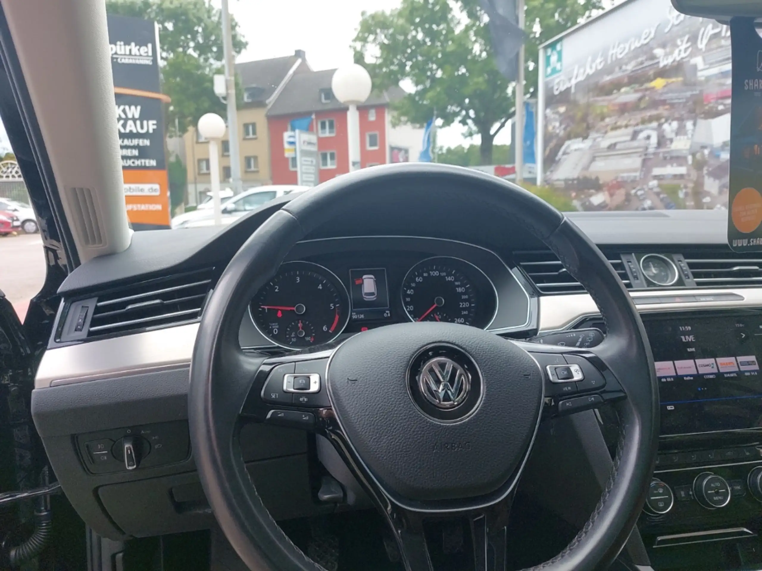 Volkswagen - Passat