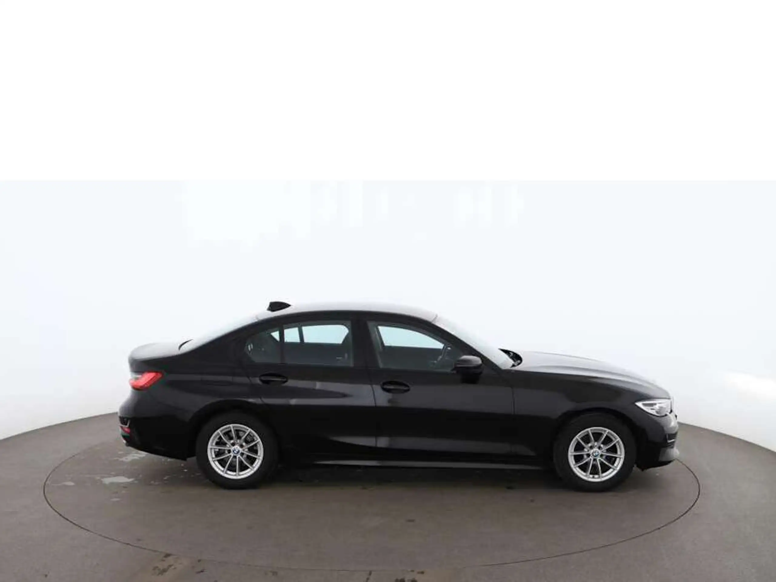 BMW - 318