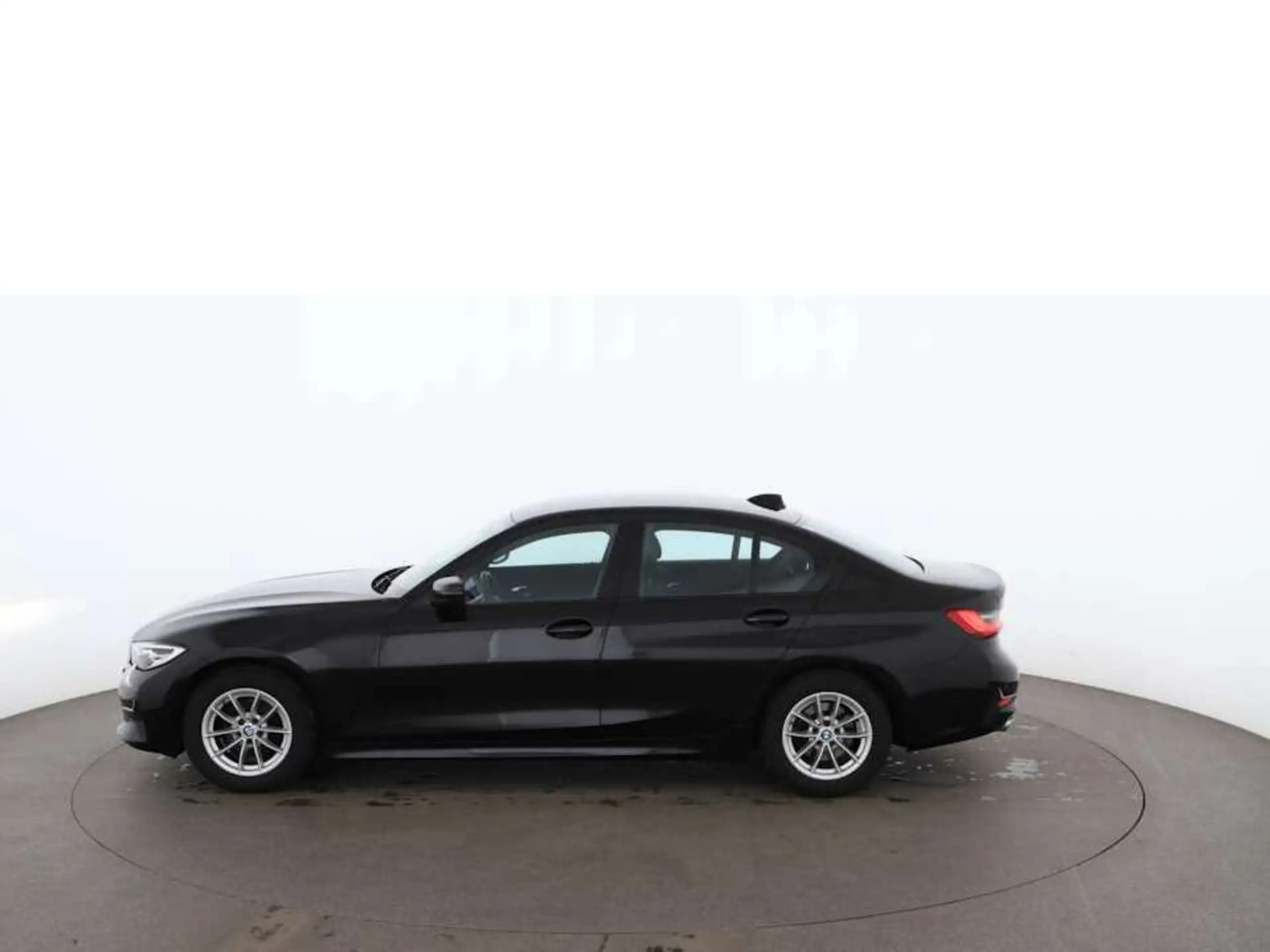 BMW - 318