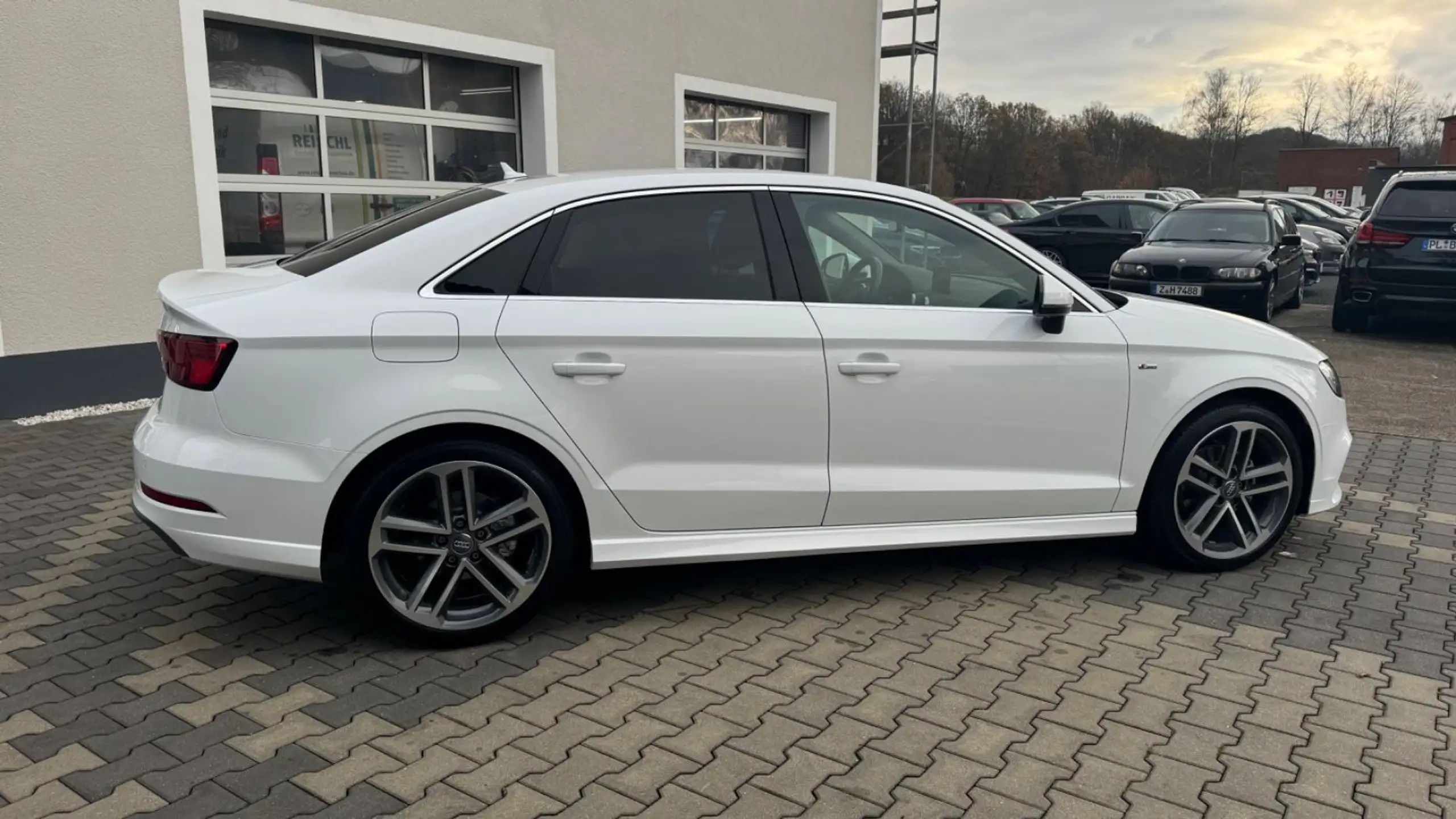 Audi - A3