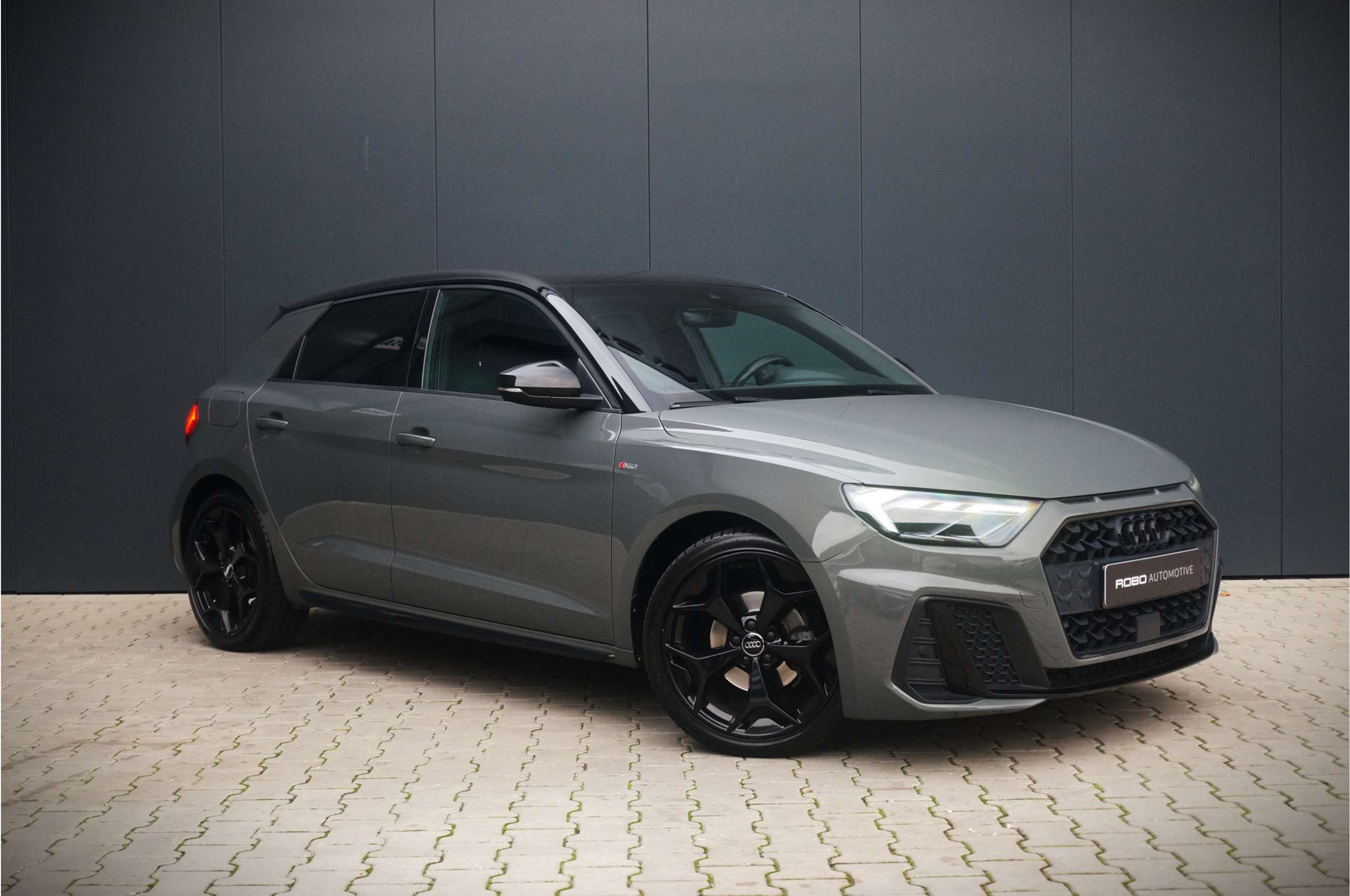 Audi - A1