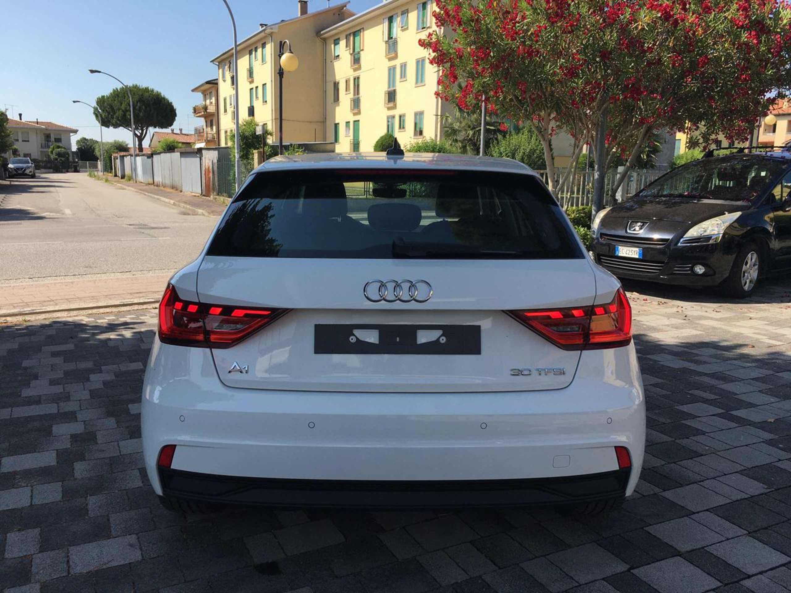 Audi - A1