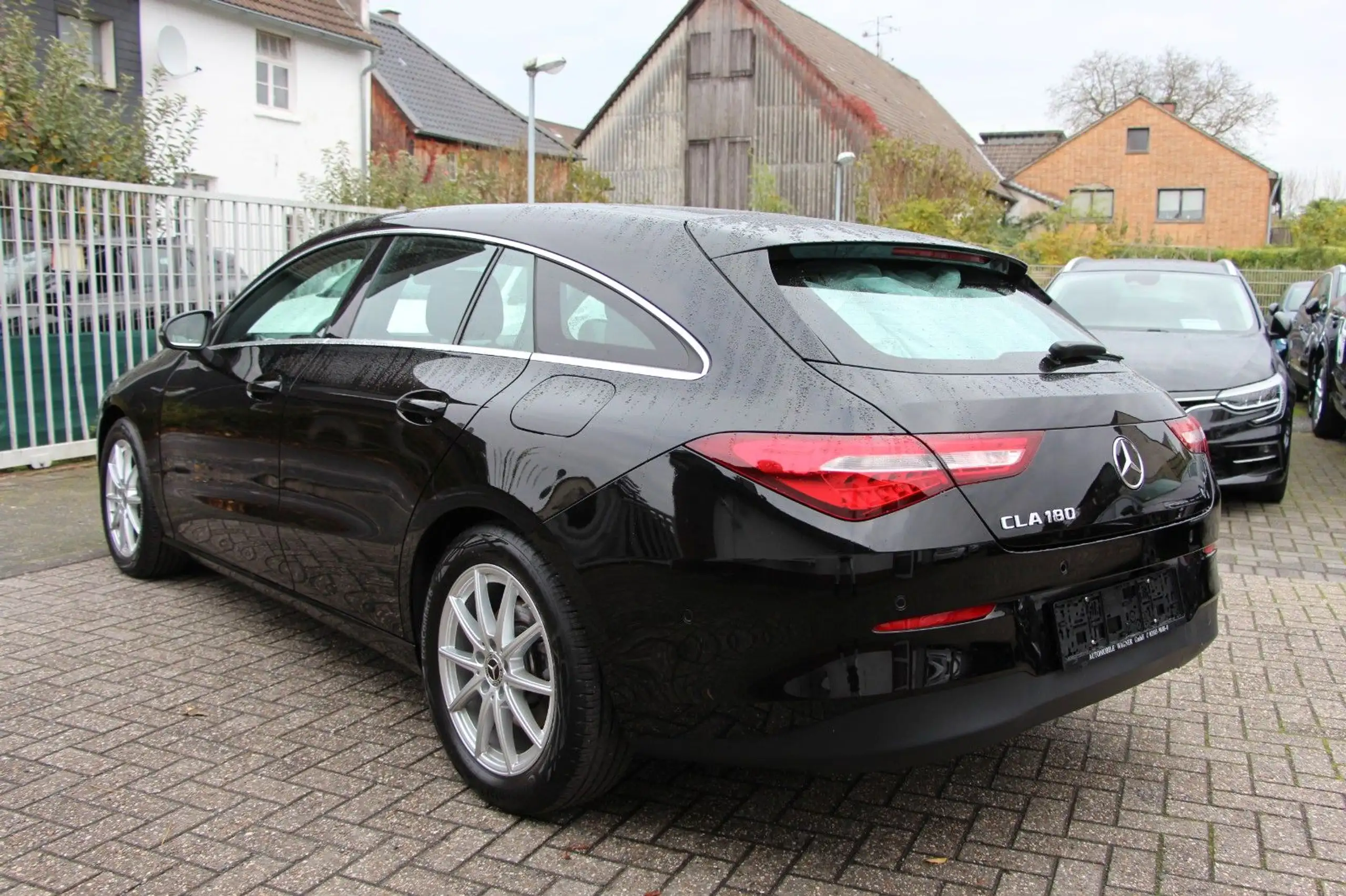 Mercedes-Benz - CLA 180