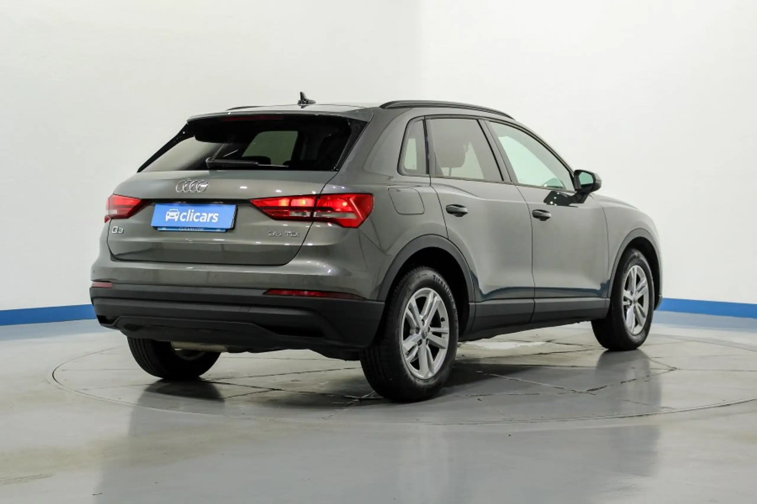 Audi - Q3