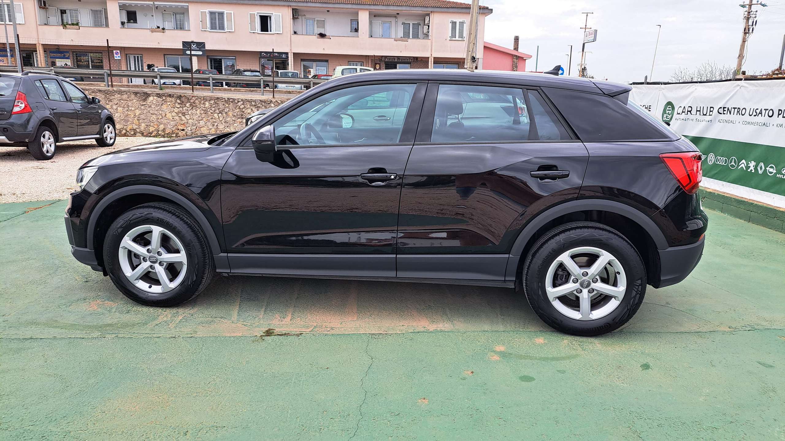 Audi - Q2