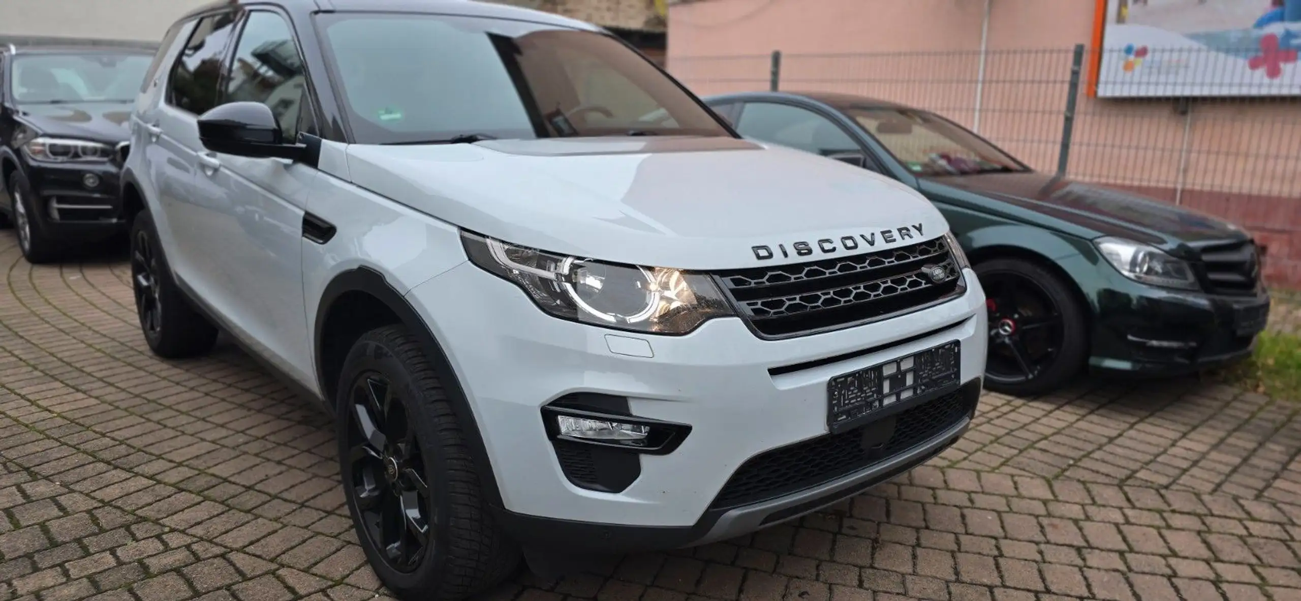 Land Rover - Discovery Sport