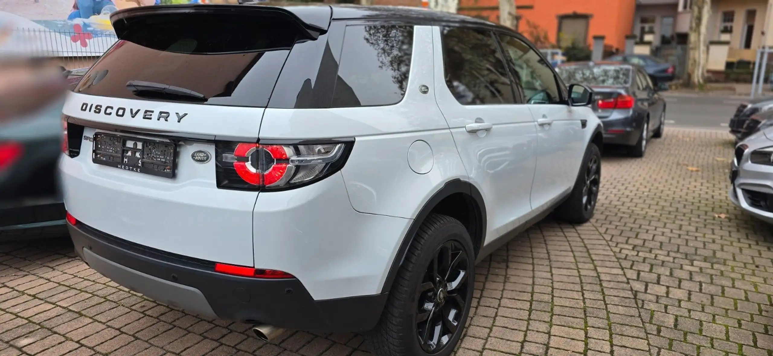 Land Rover - Discovery Sport