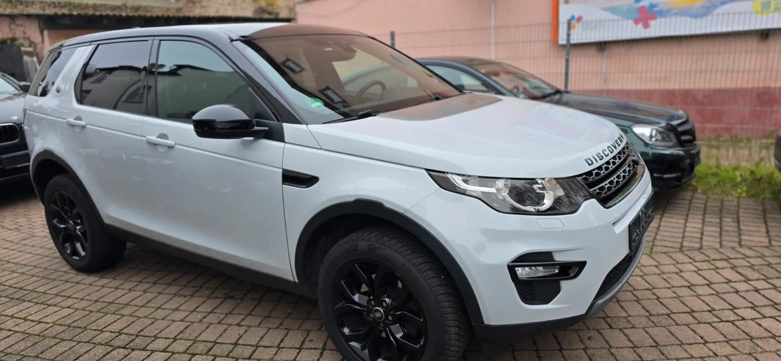 Land Rover - Discovery Sport