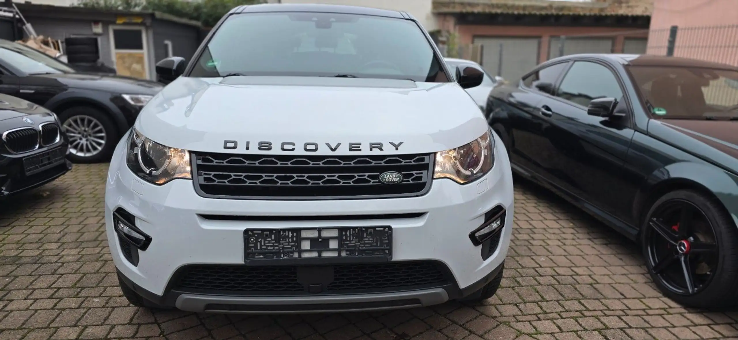 Land Rover - Discovery Sport