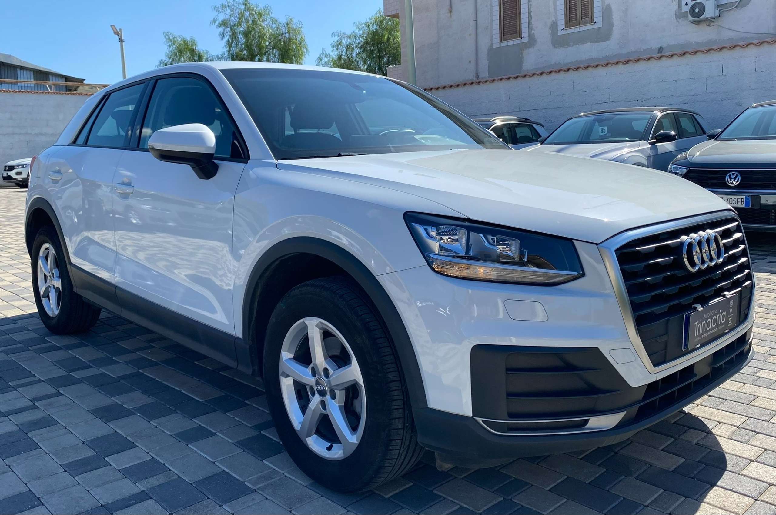 Audi - Q2