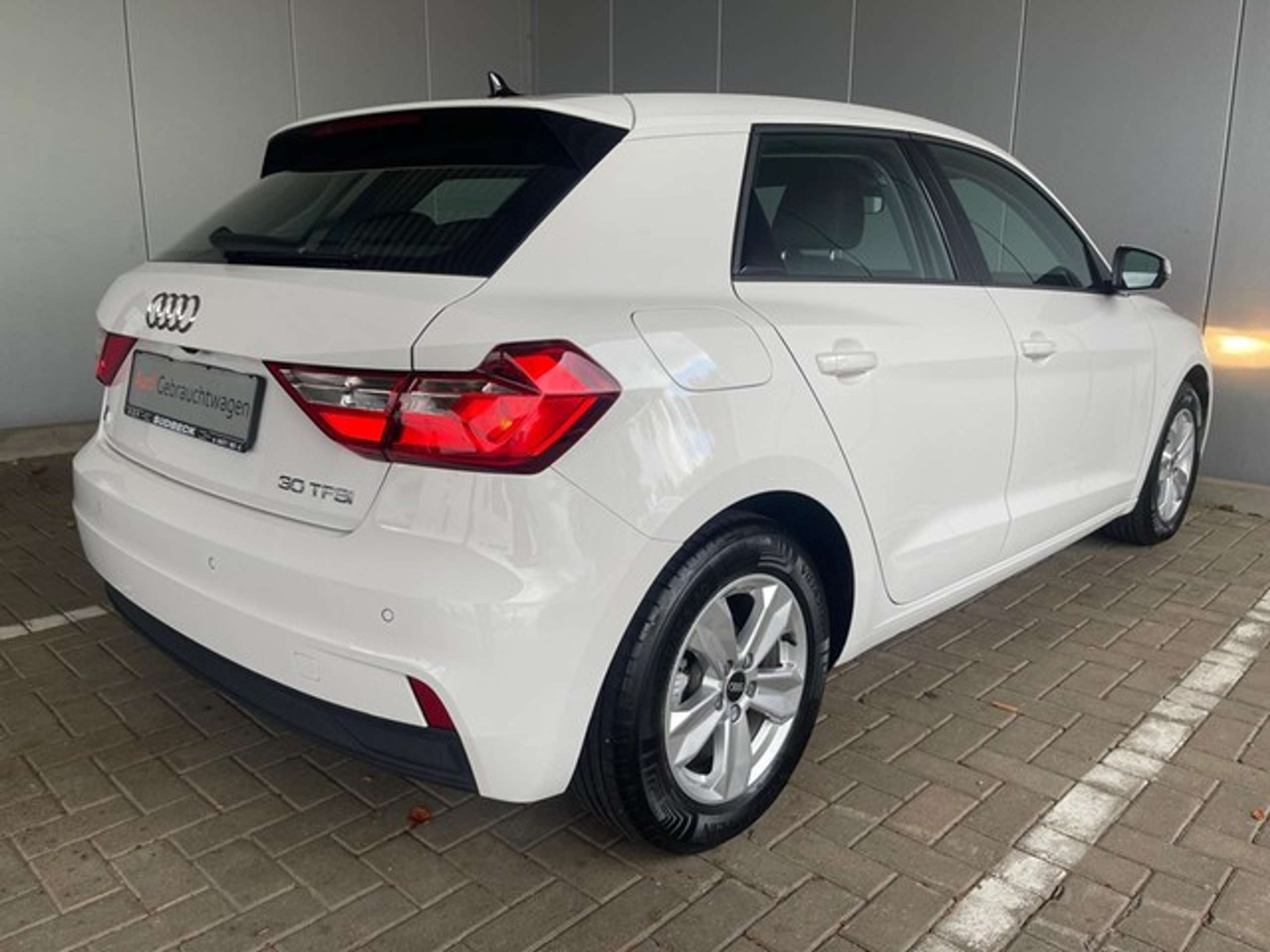 Audi - A1