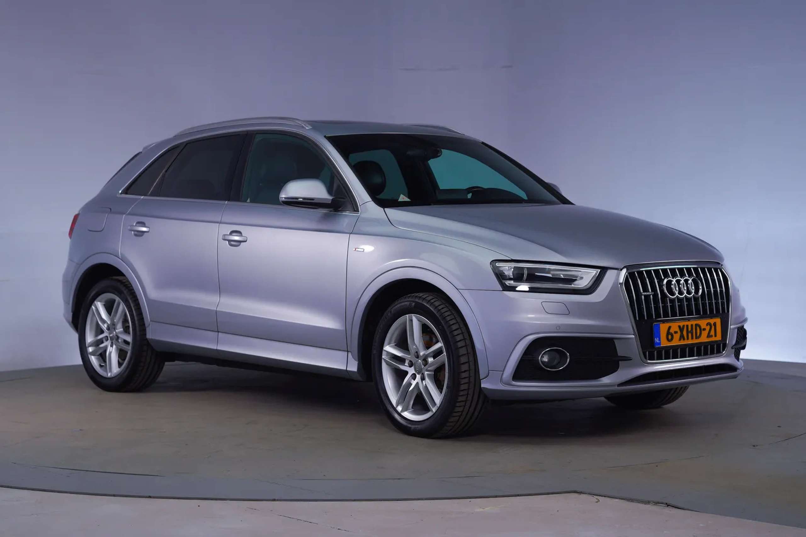 Audi - Q3