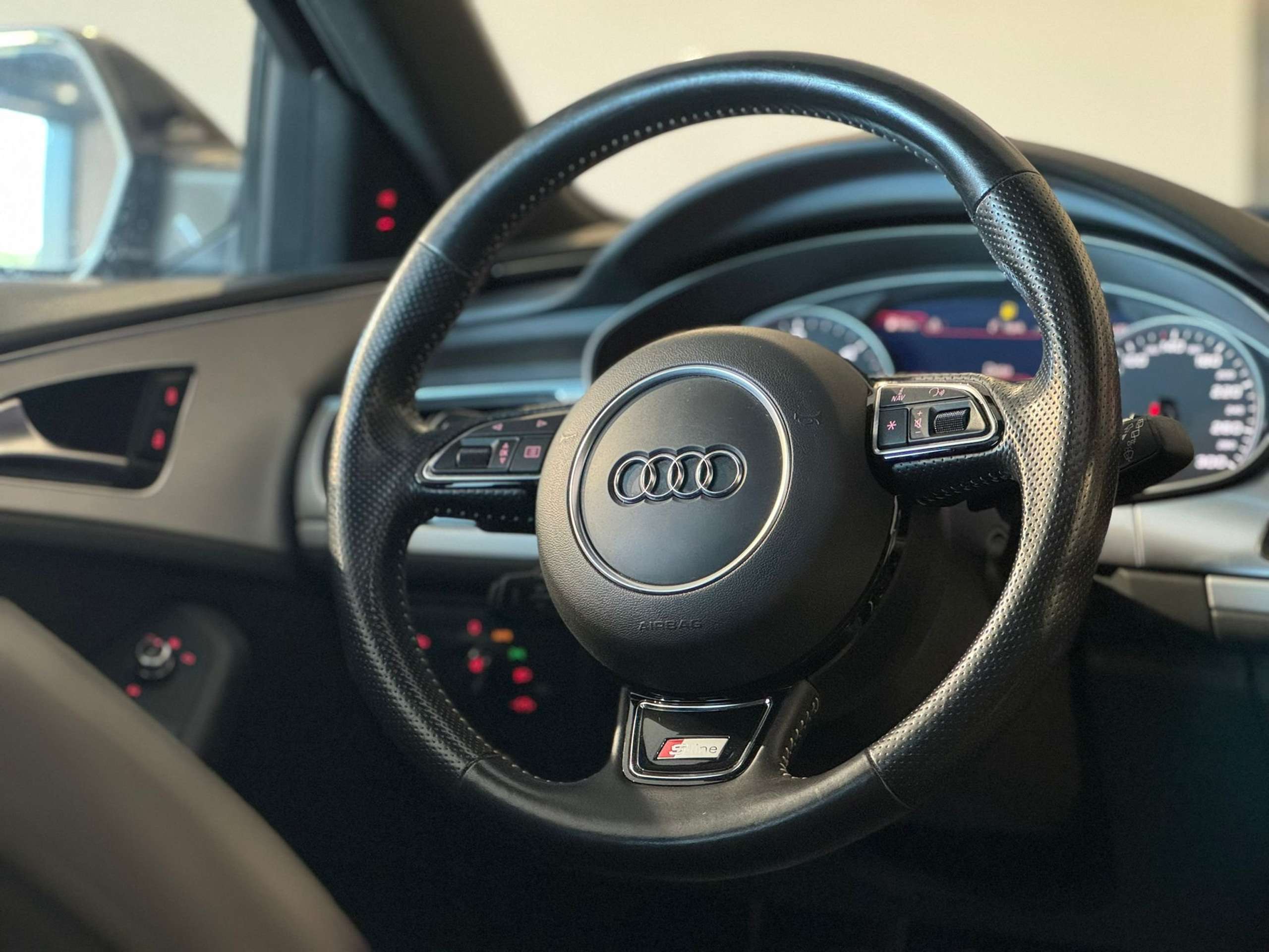 Audi - A6