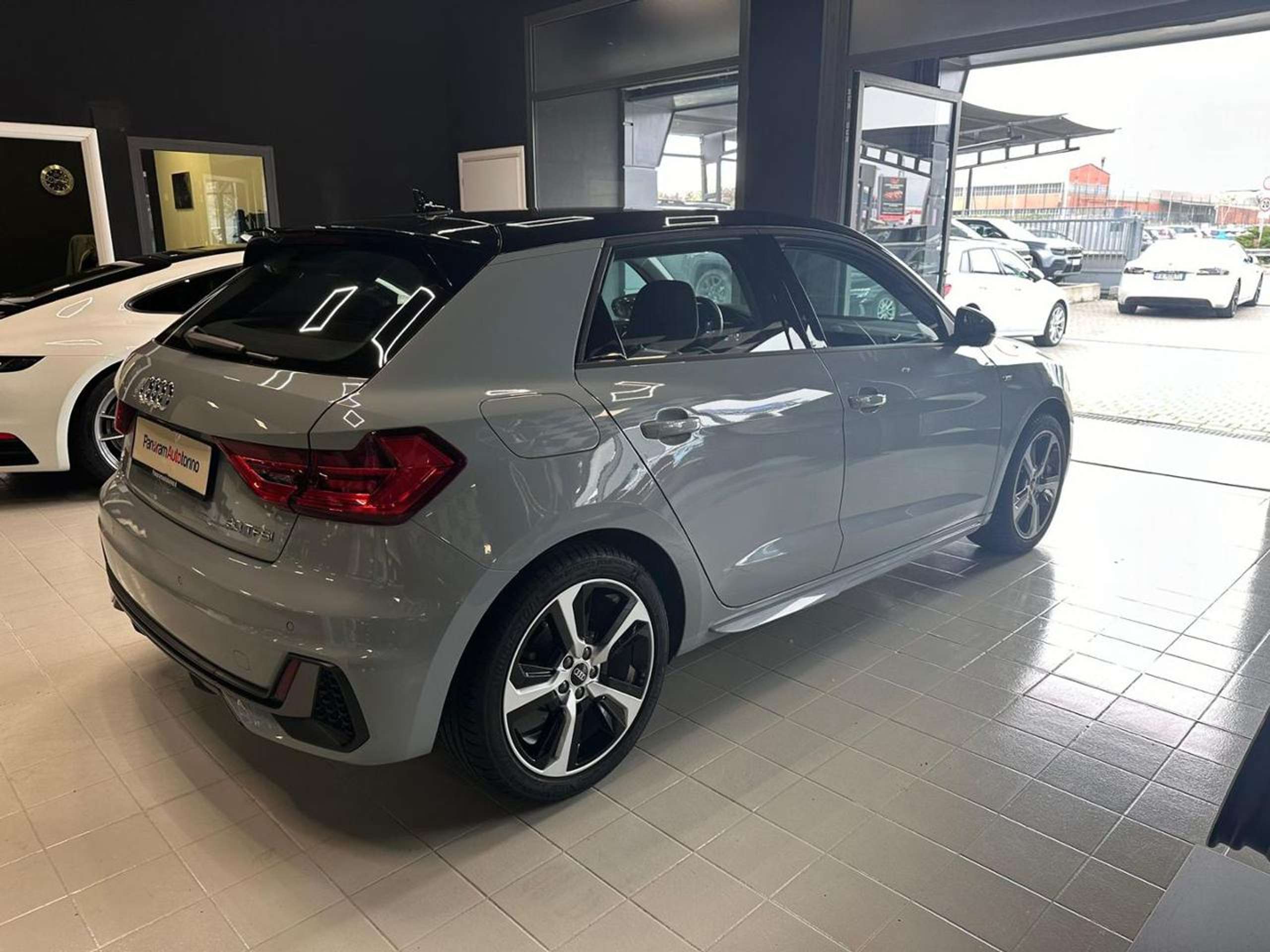 Audi - A1