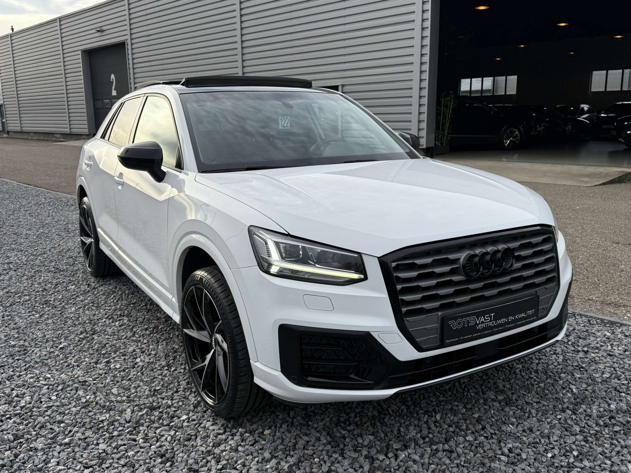 Audi - Q2