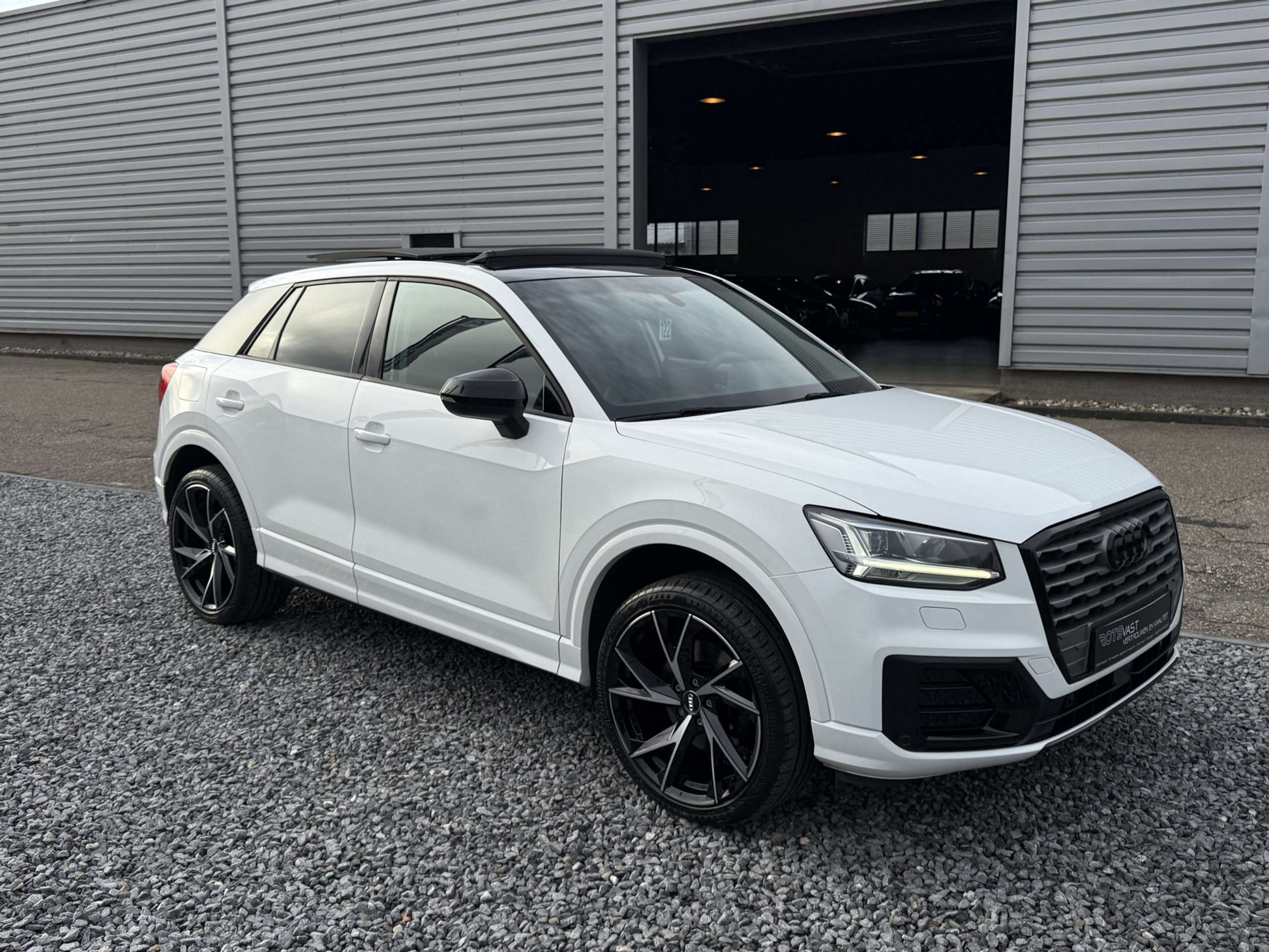 Audi - Q2