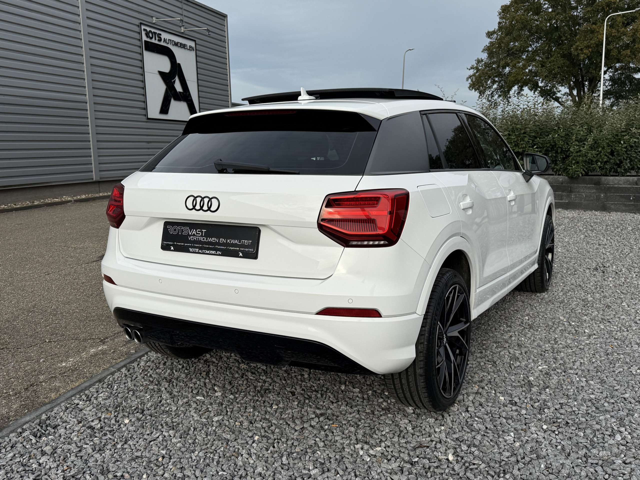 Audi - Q2