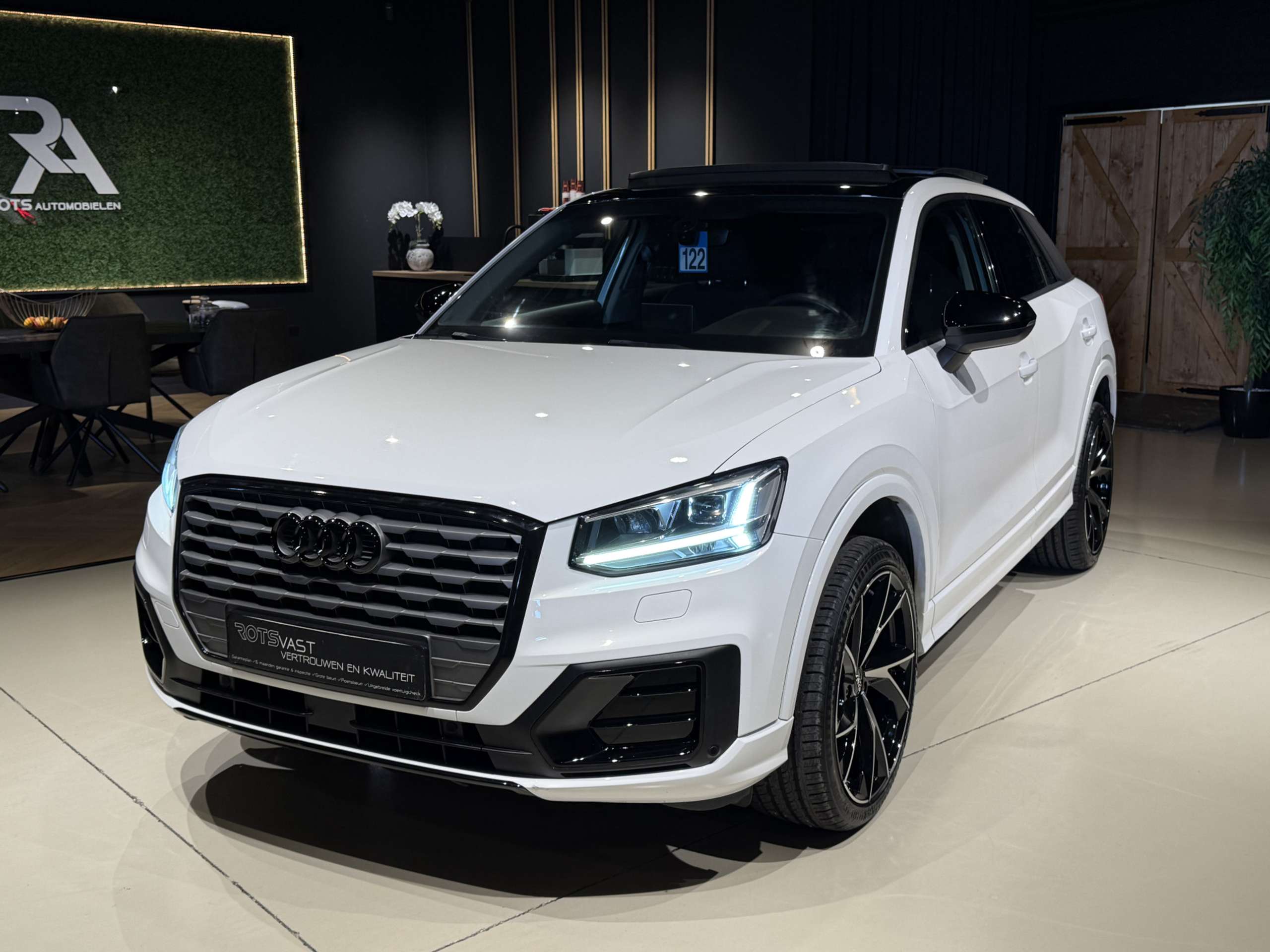 Audi - Q2