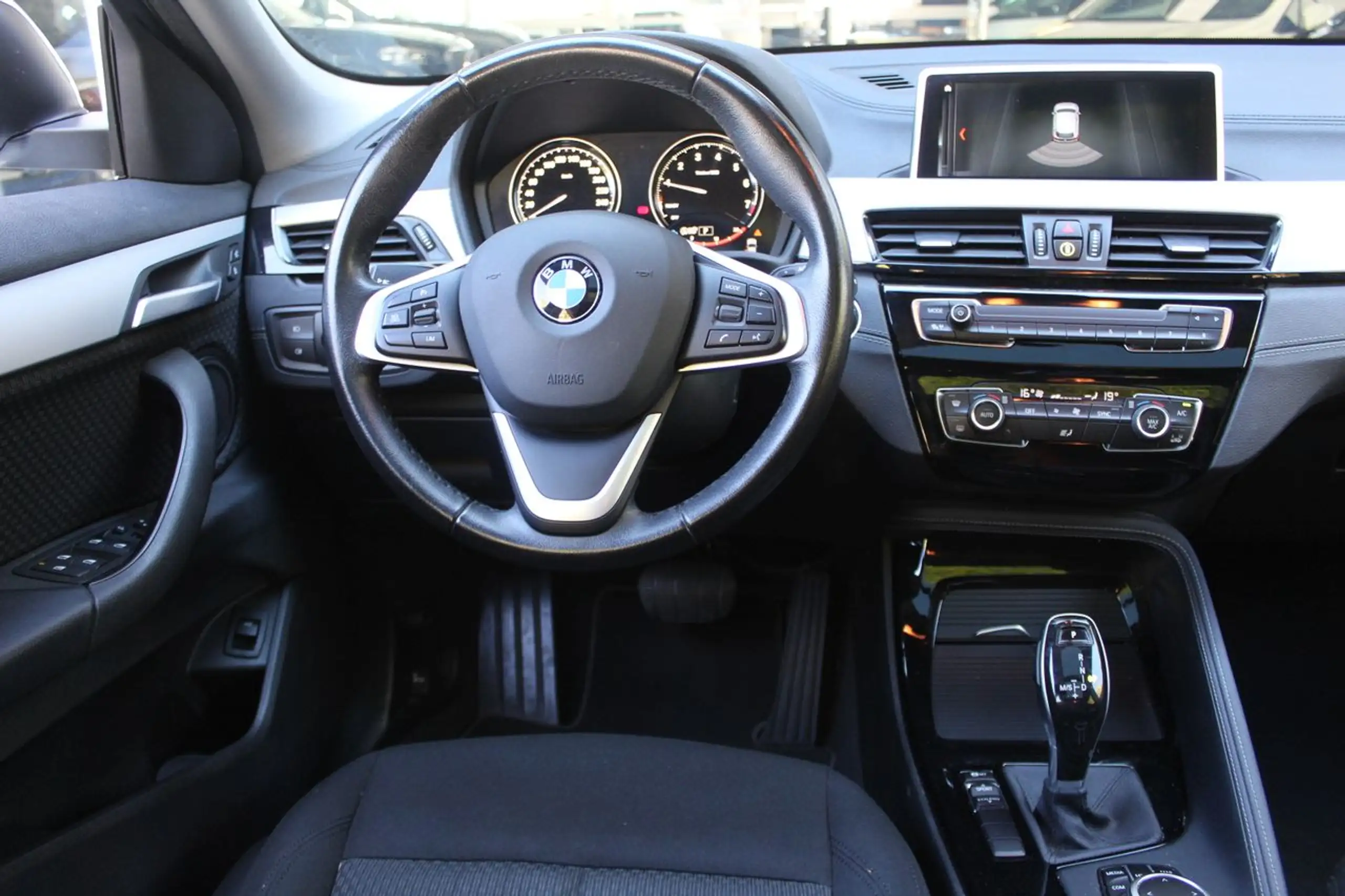 BMW - X2