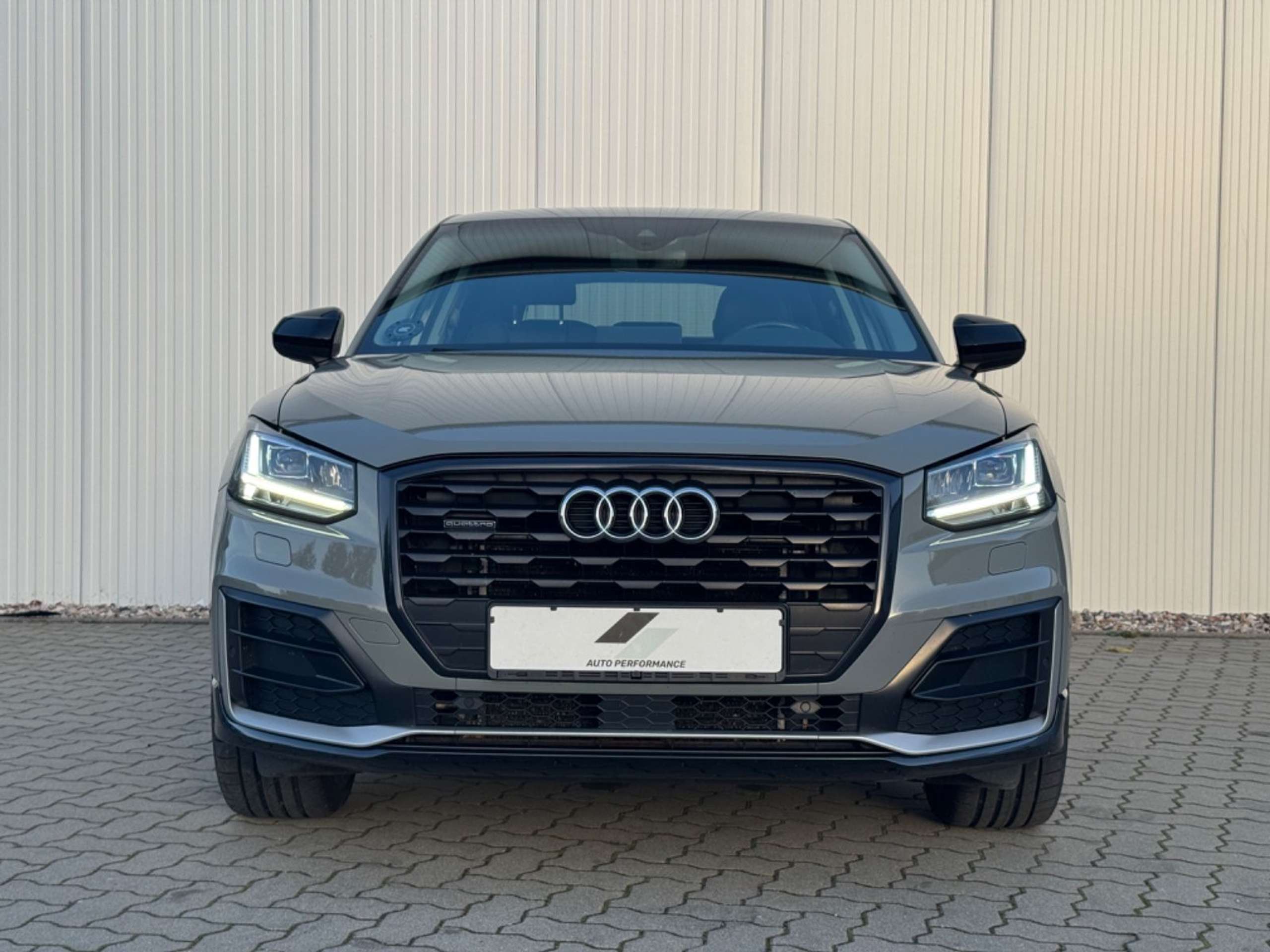 Audi - Q2