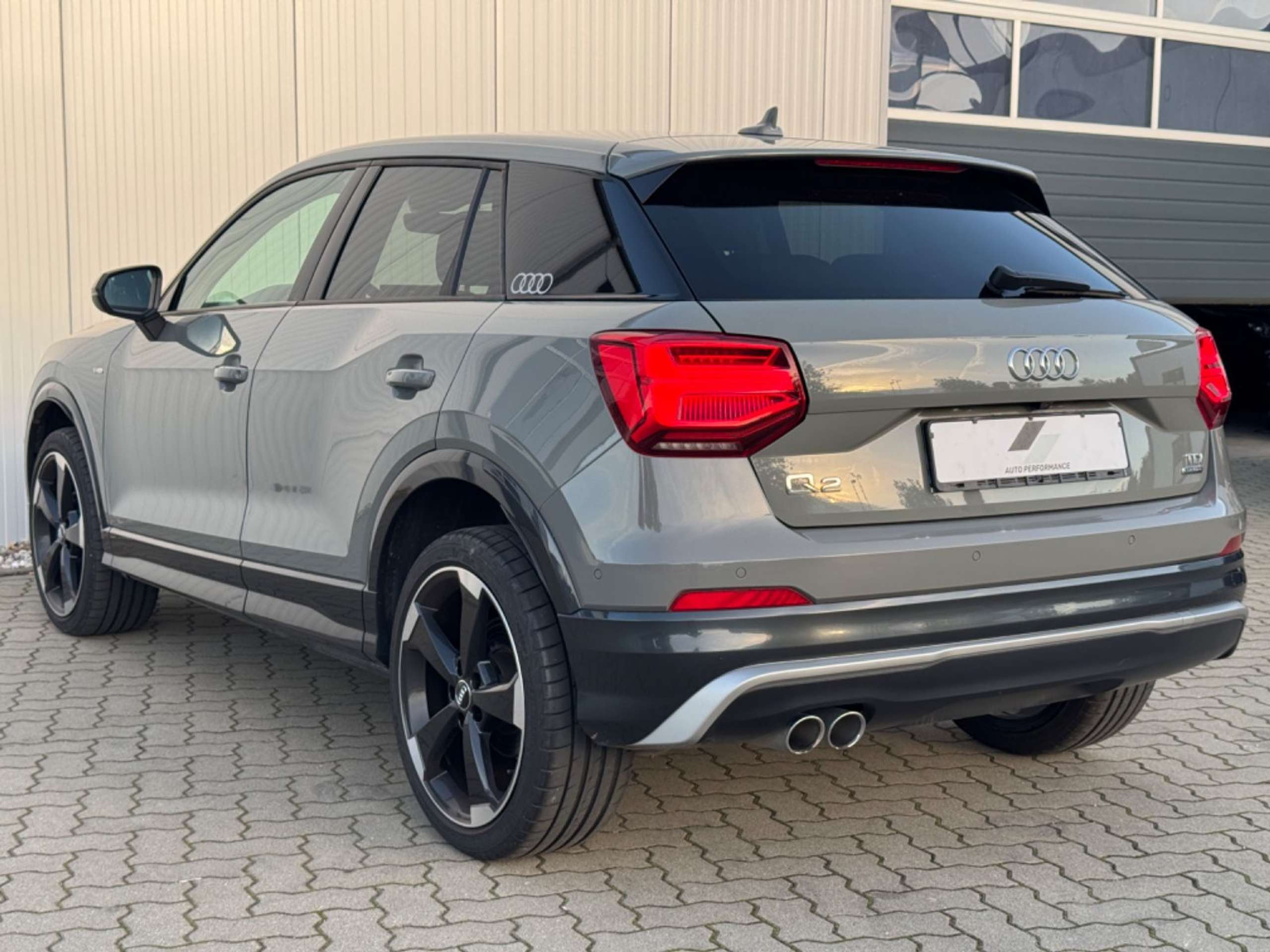 Audi - Q2