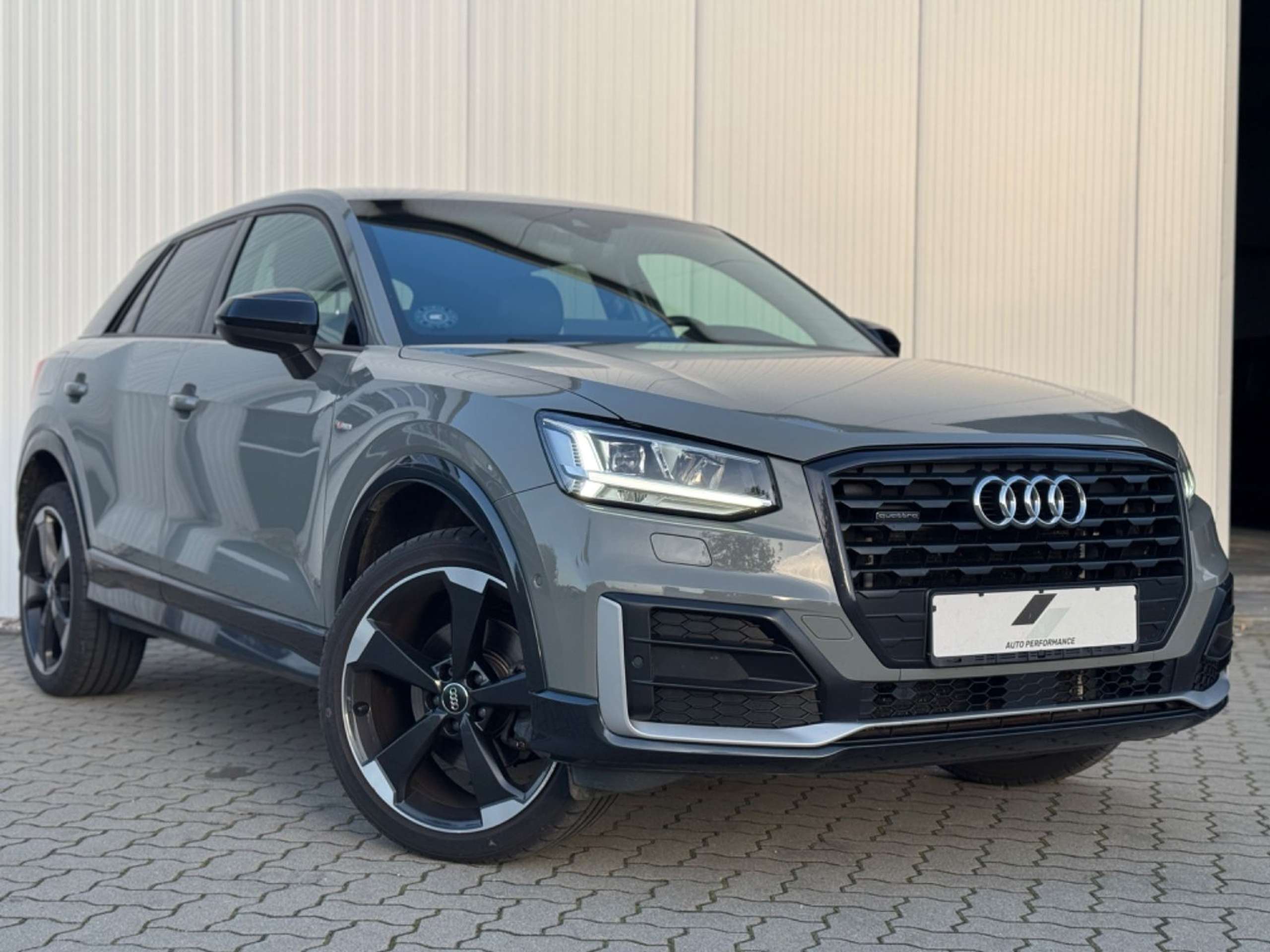 Audi - Q2