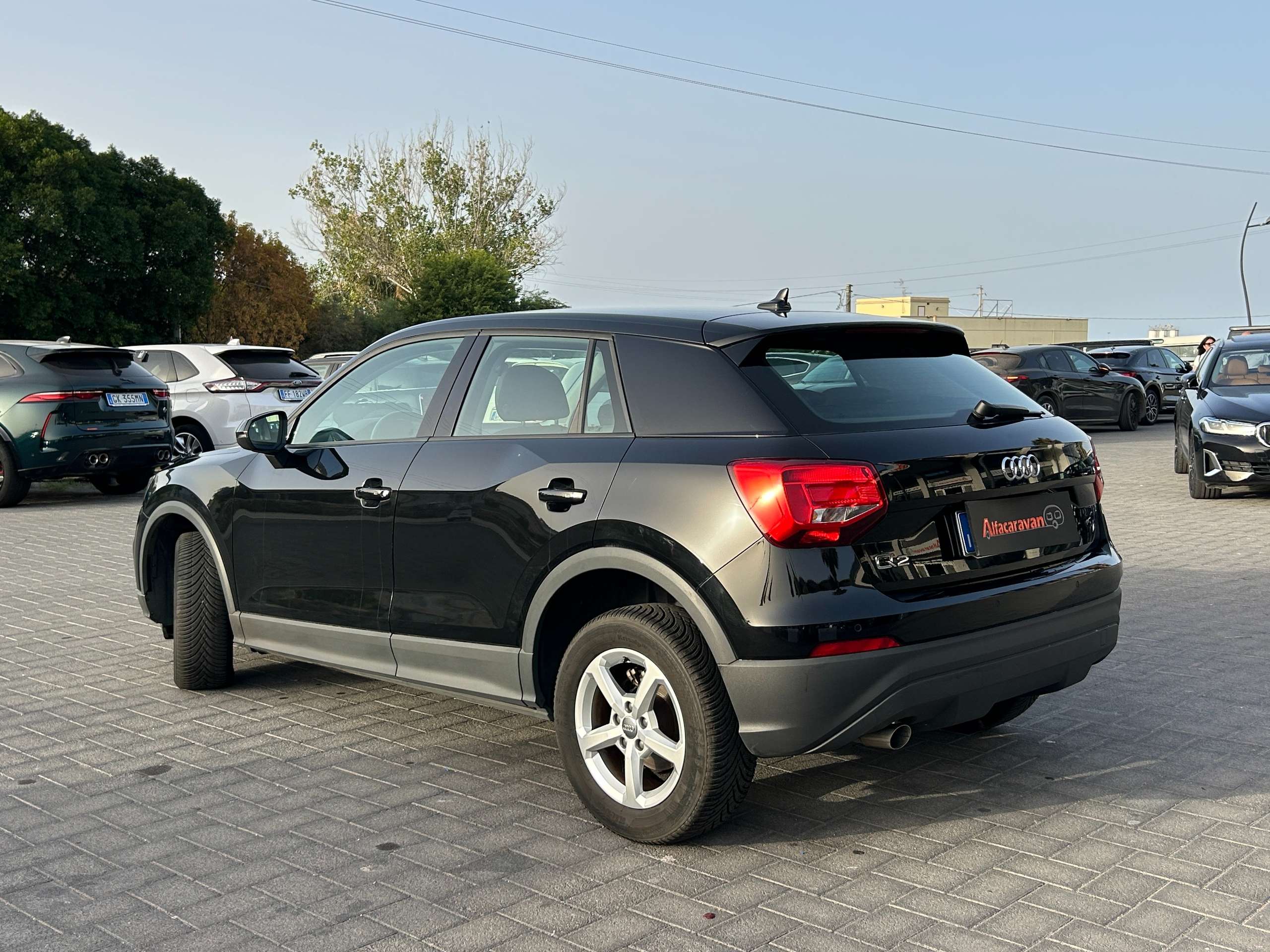 Audi - Q2