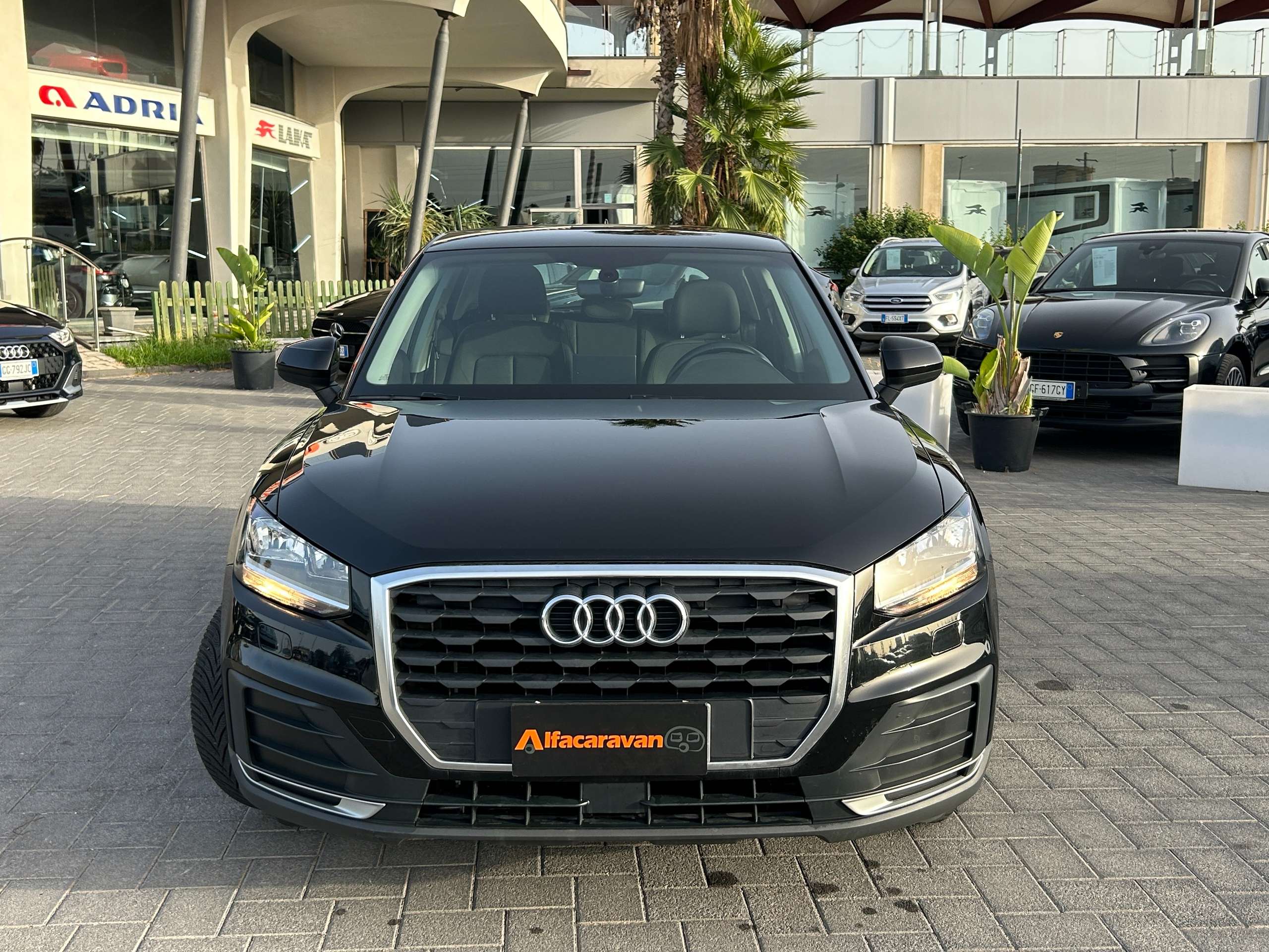 Audi - Q2