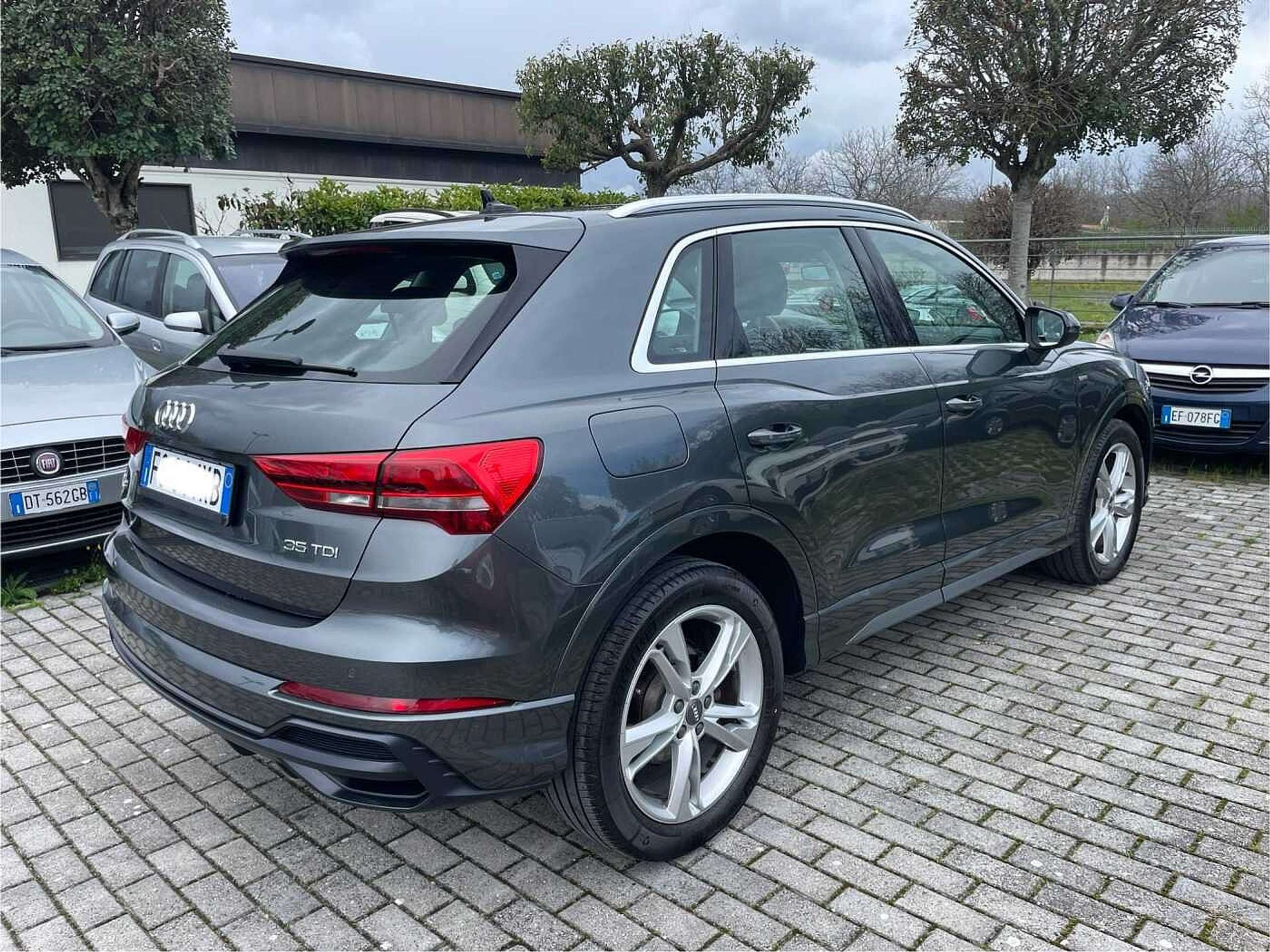 Audi - Q3