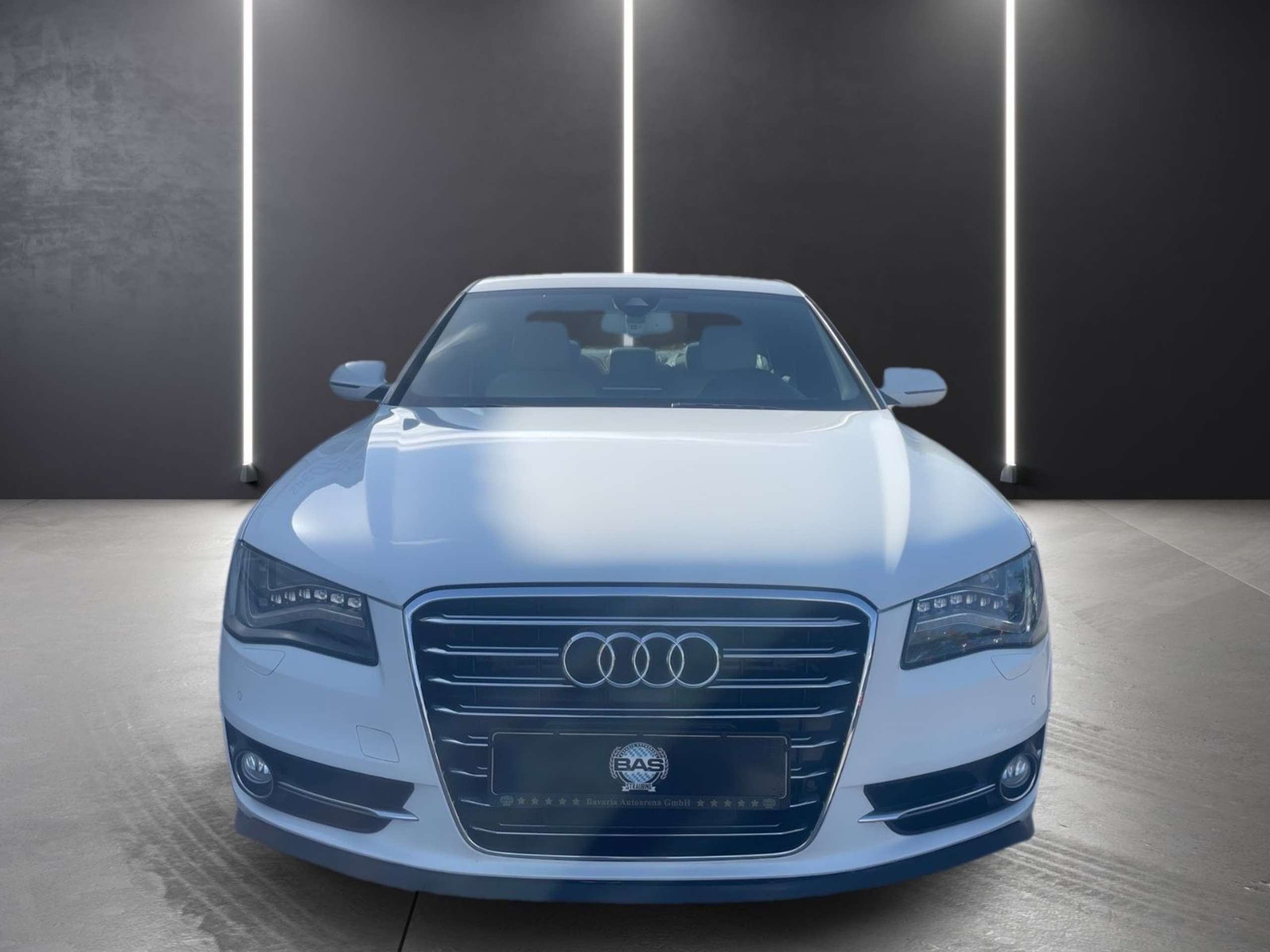 Audi - A8