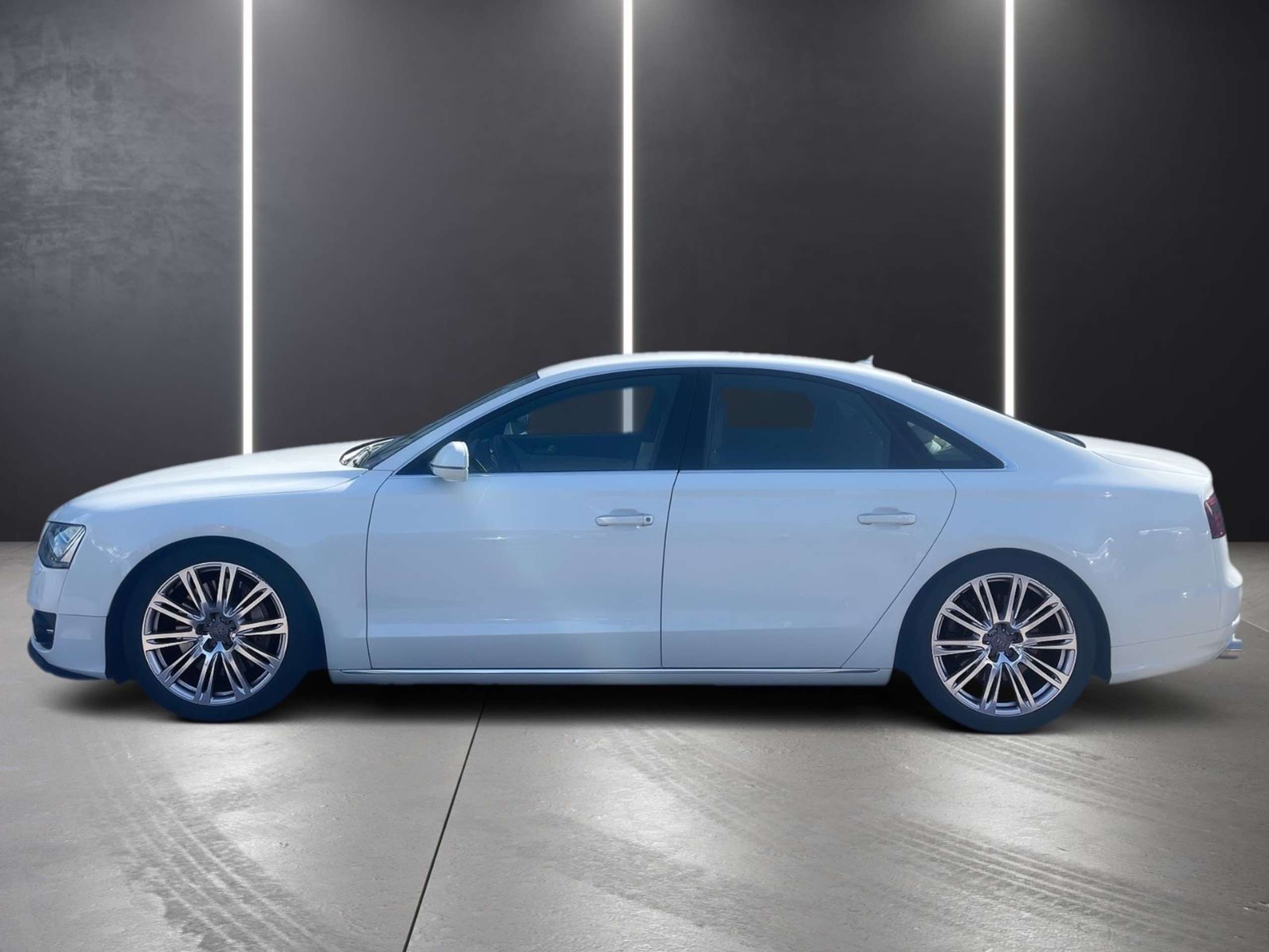 Audi - A8