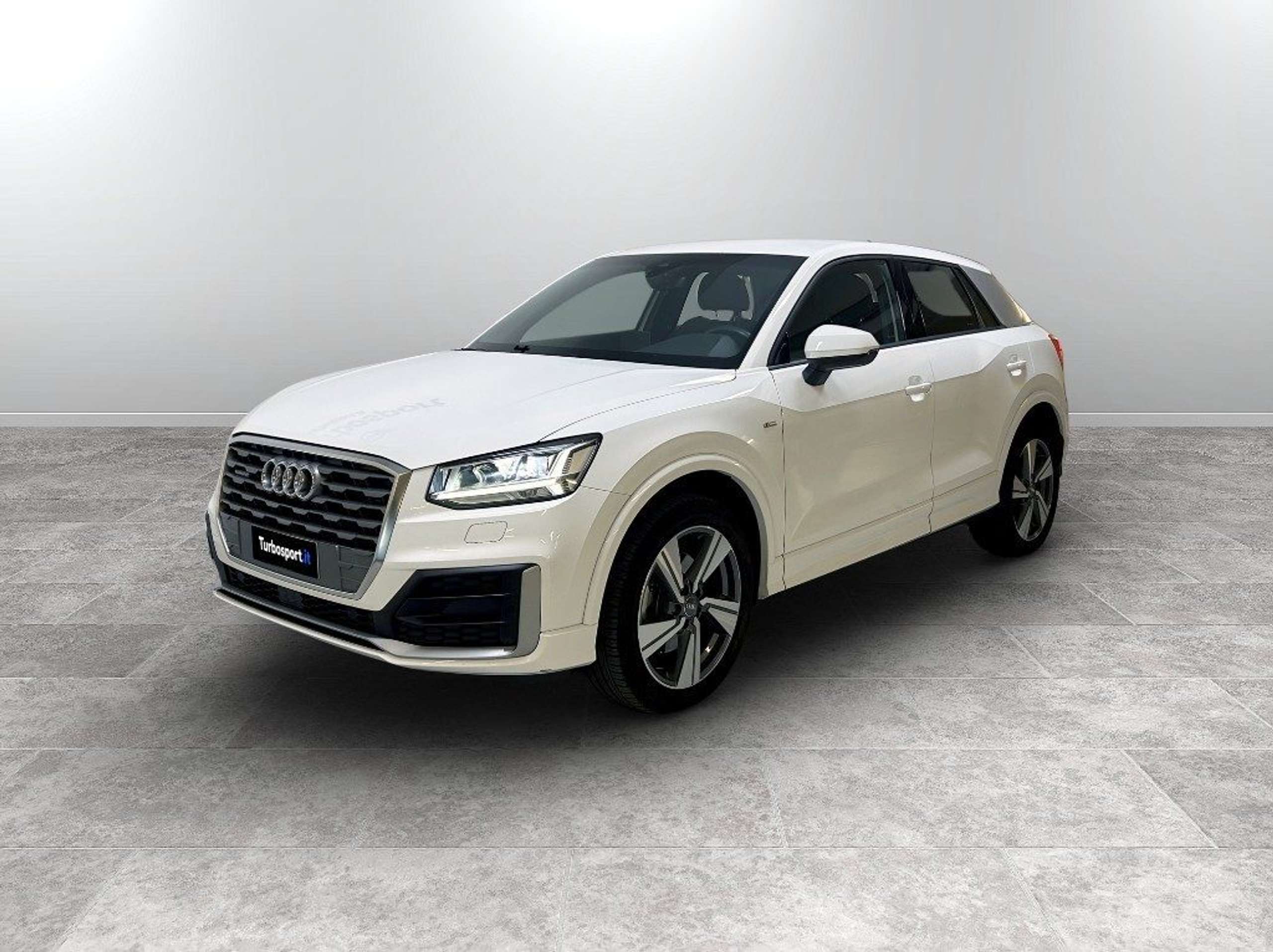 Audi - Q2