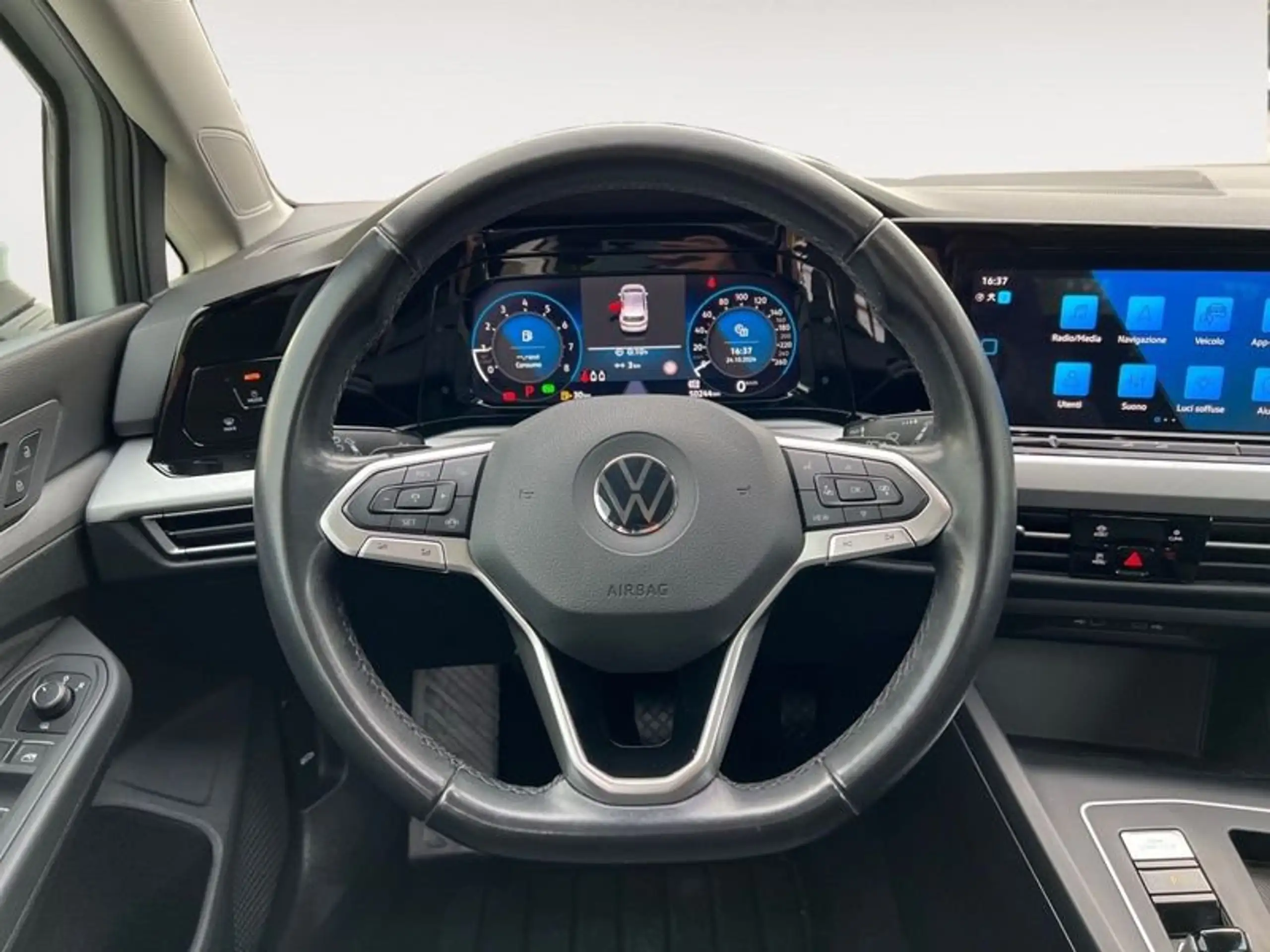 Volkswagen - Golf