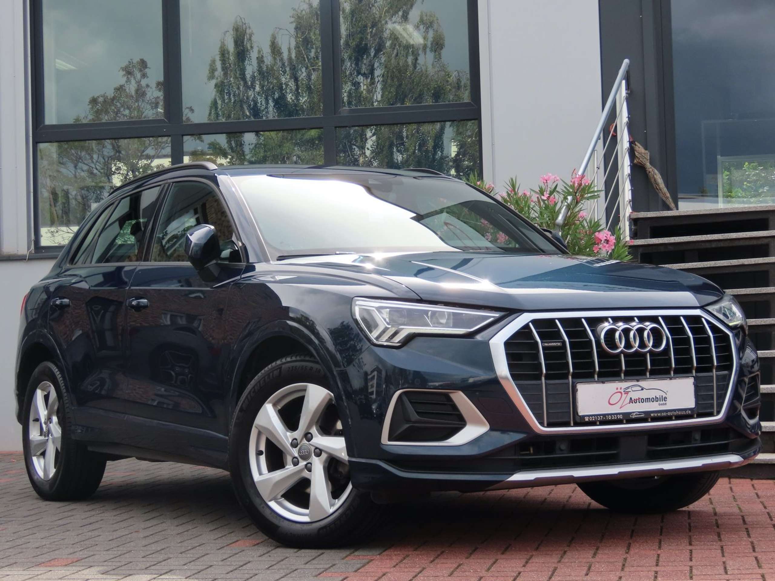 Audi - Q3