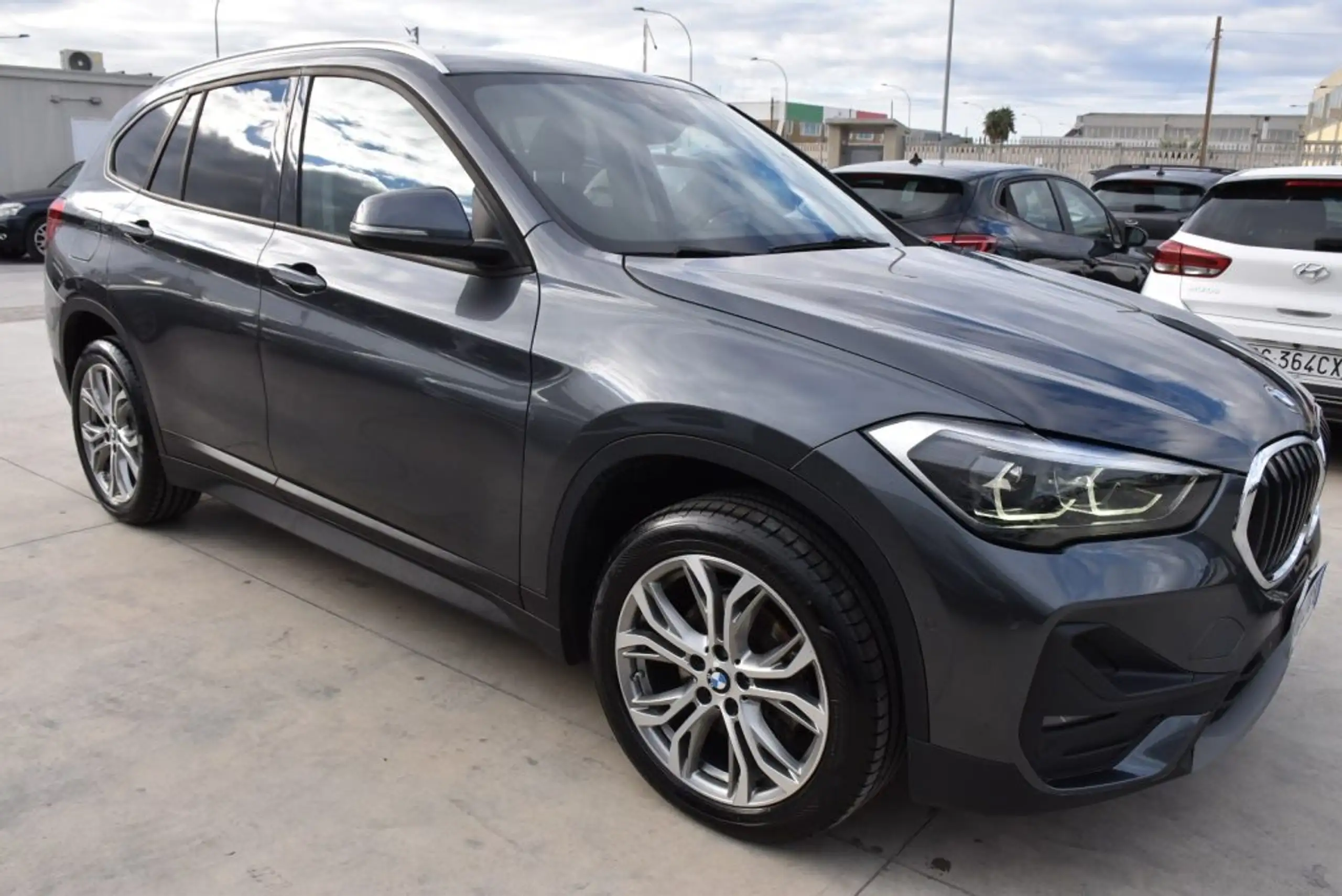 BMW - X1