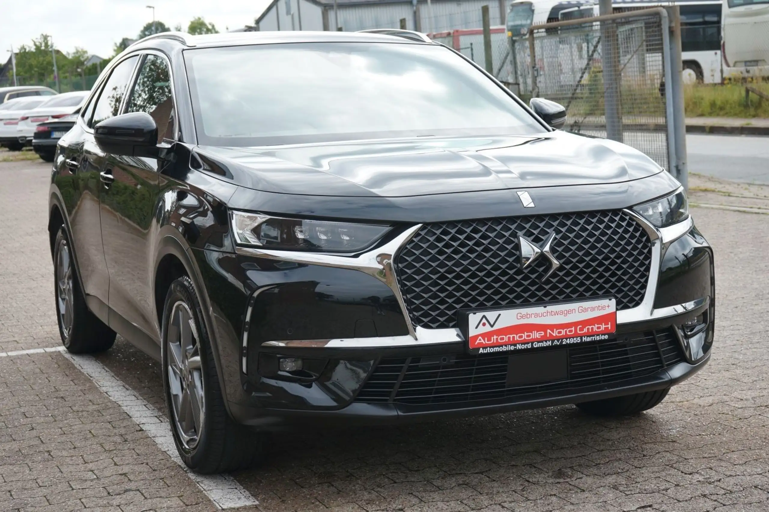 DS Automobiles - DS 7 Crossback