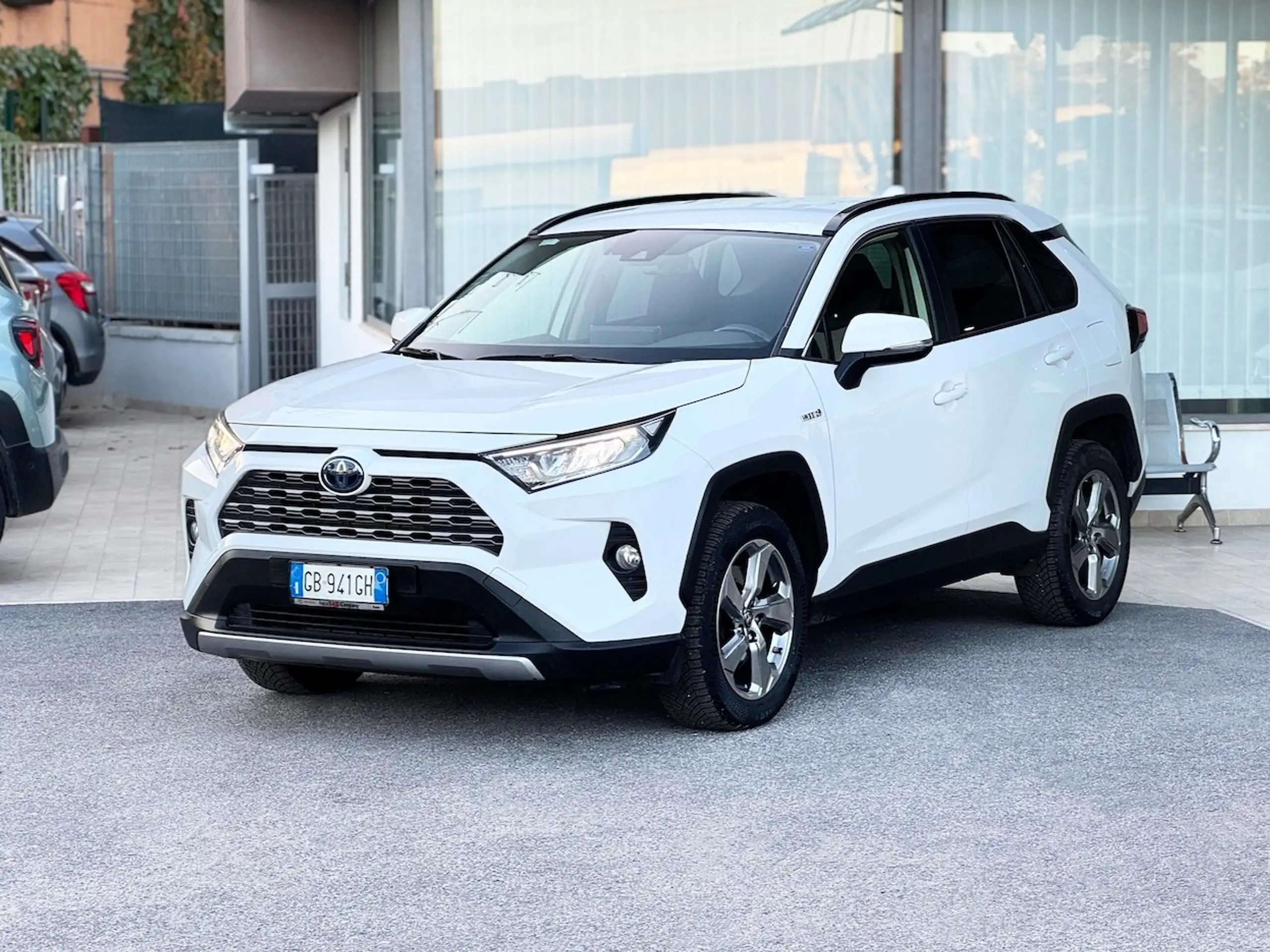 Toyota - RAV 4