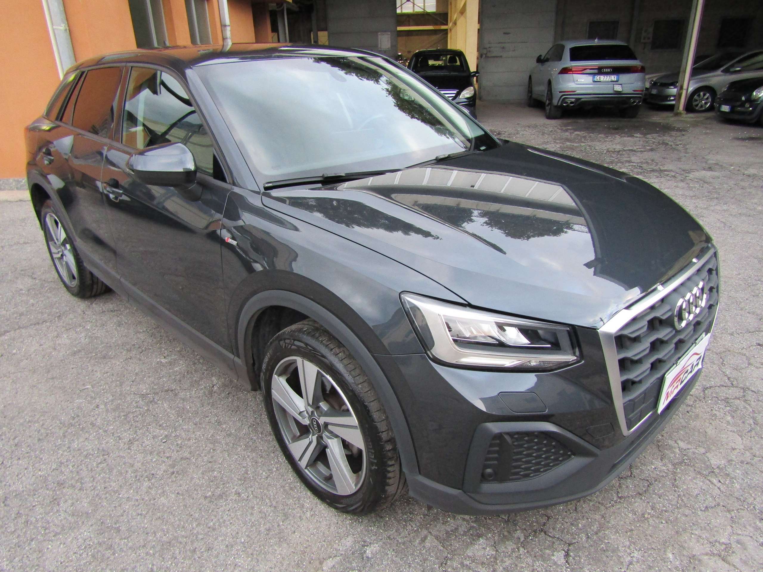 Audi - Q2