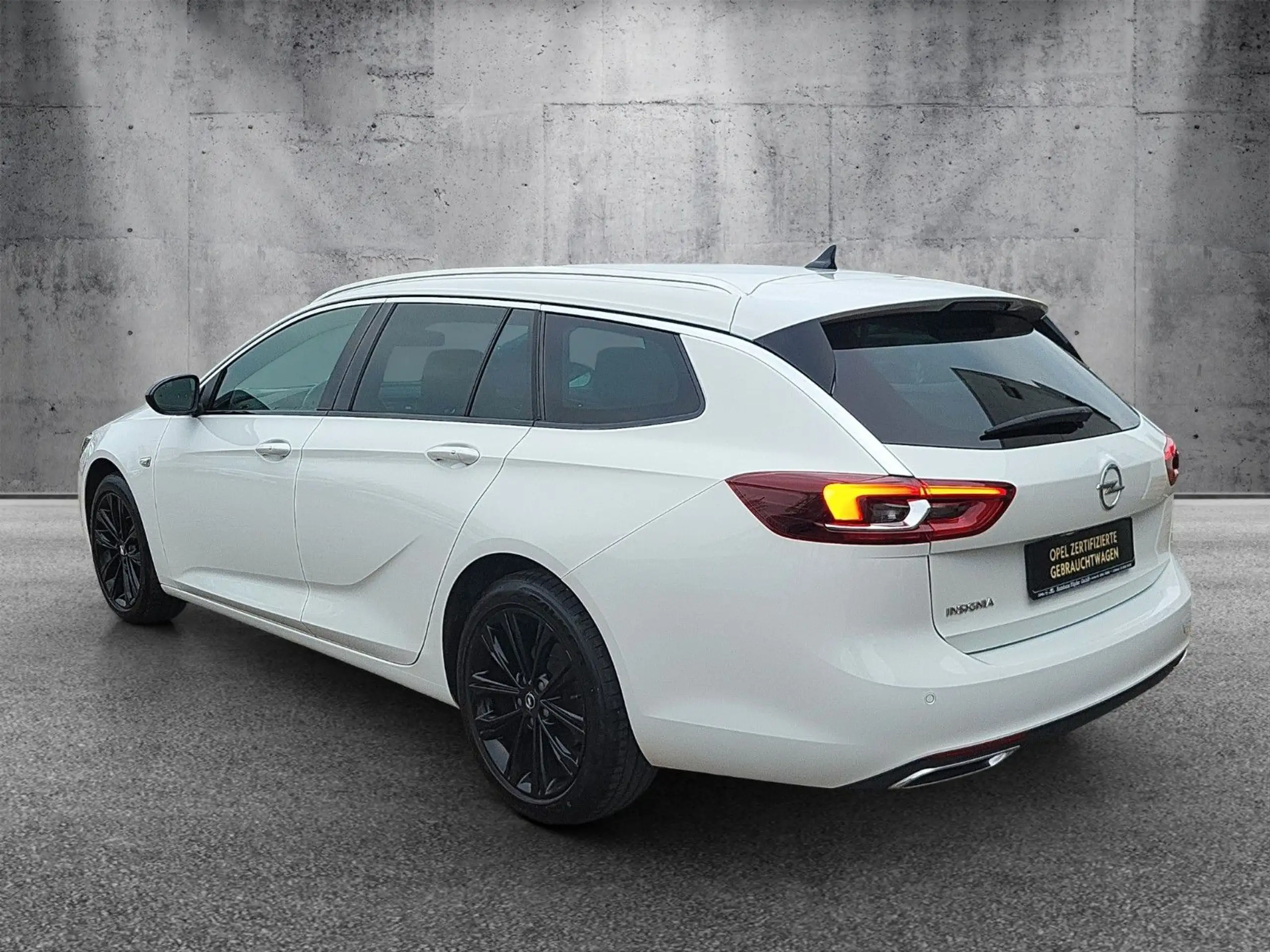 Opel - Insignia