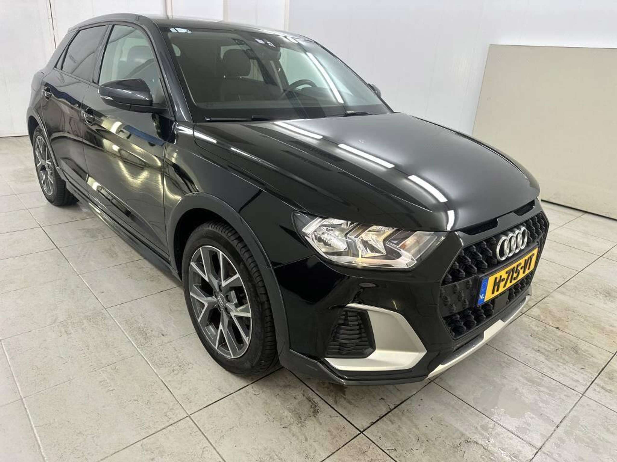 Audi - A1