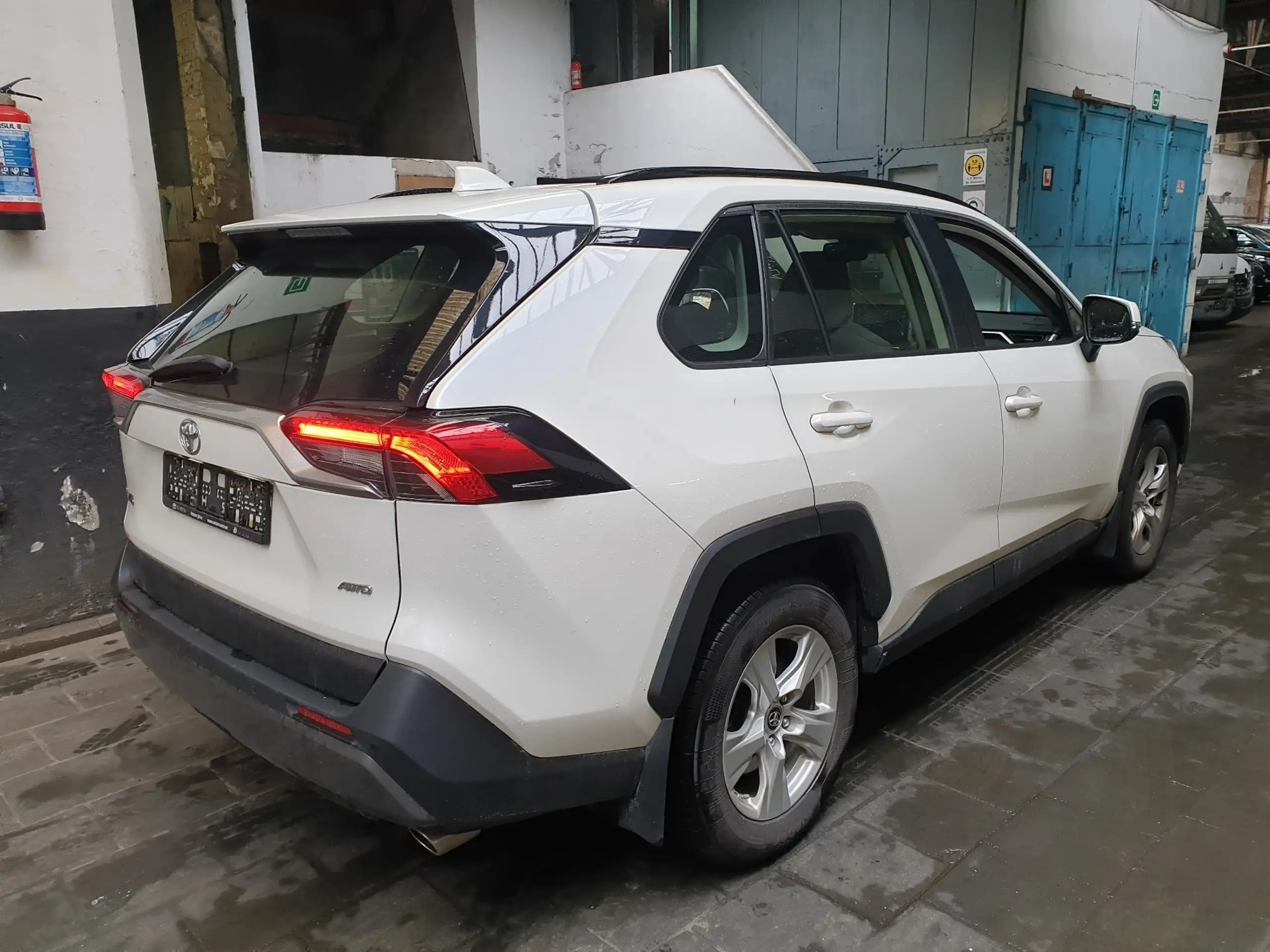 Toyota - RAV 4