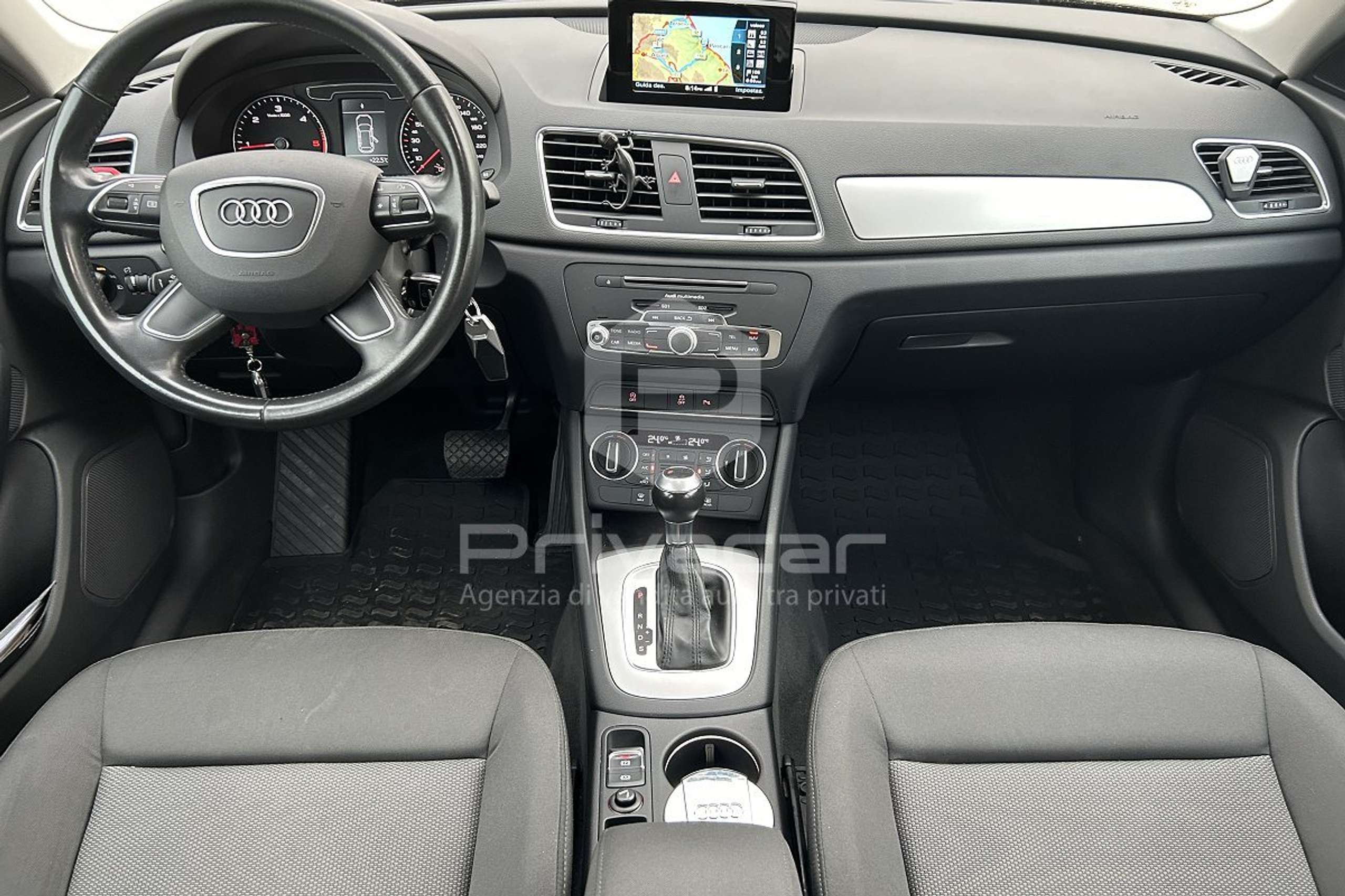 Audi - Q3