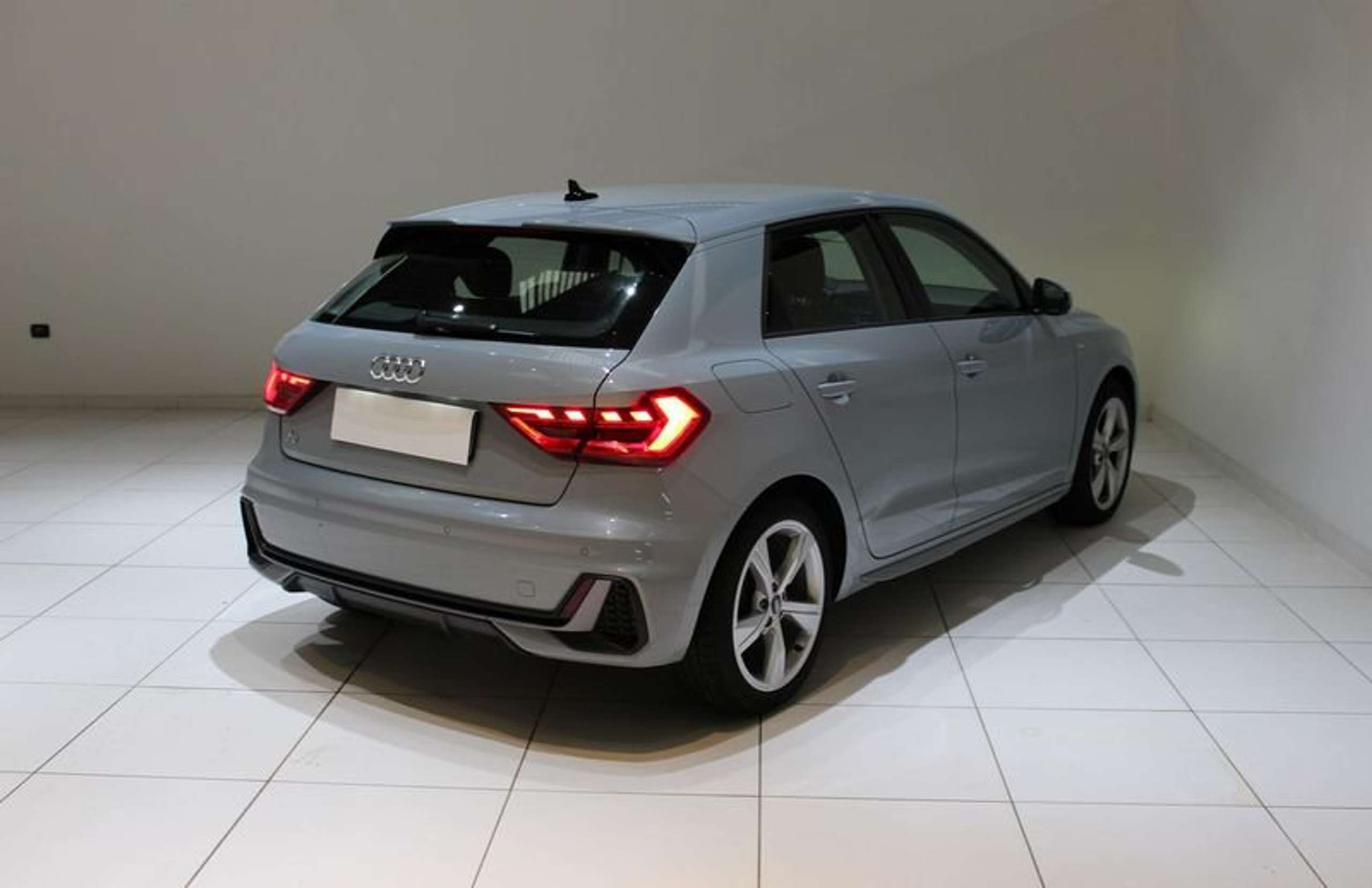 Audi - A1