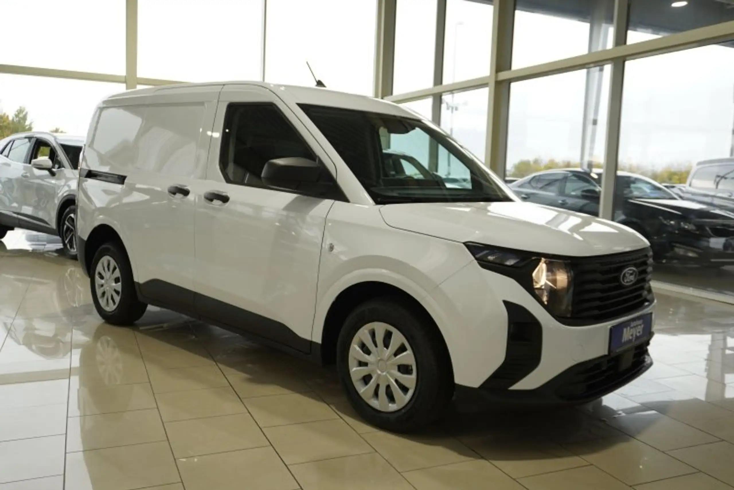 Ford Transit Courier 2024