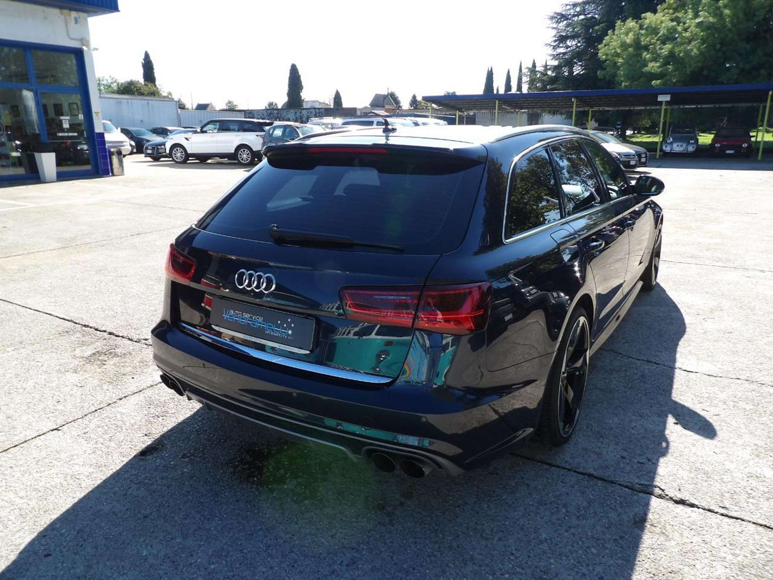 Audi - A6