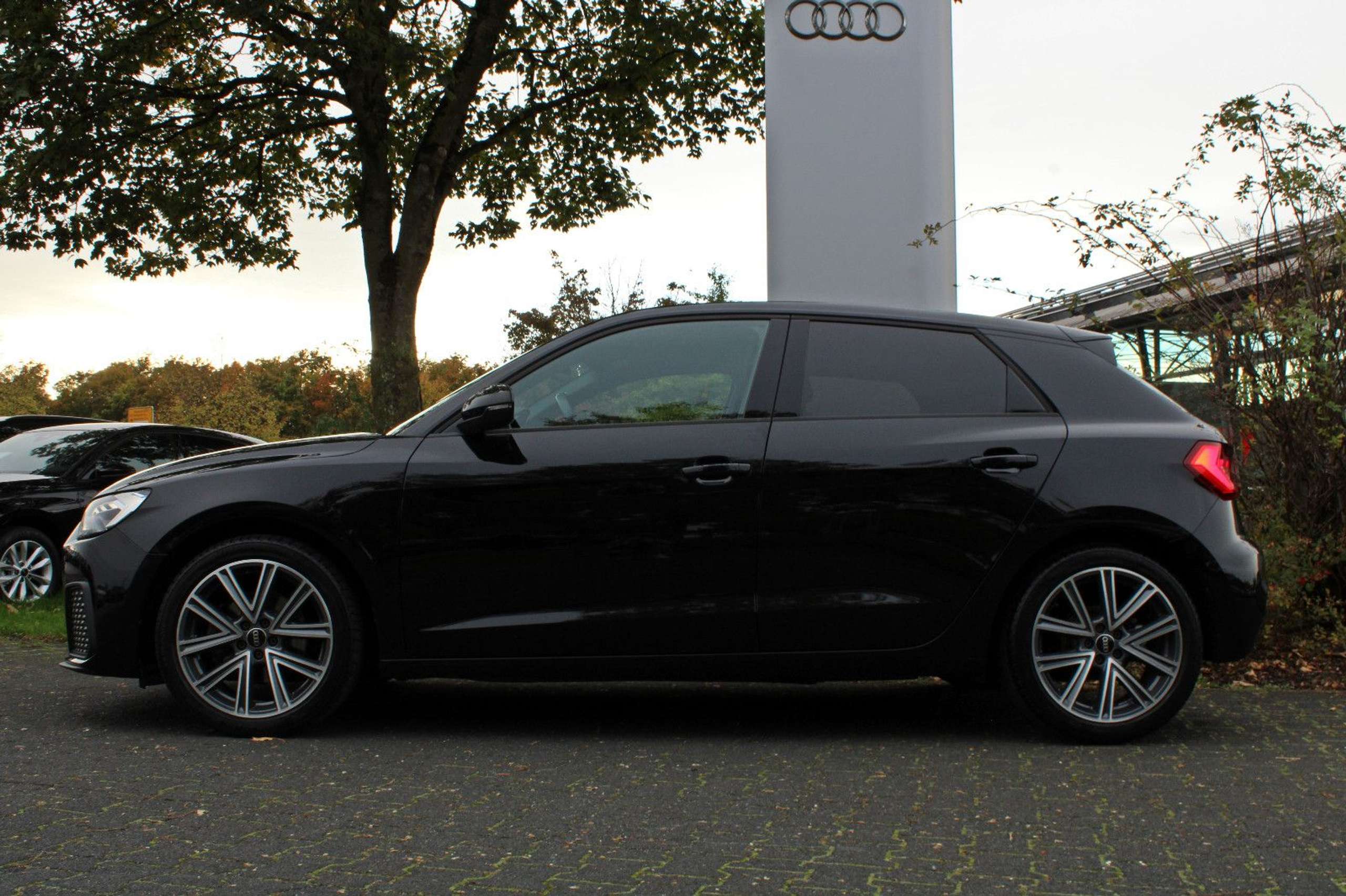 Audi - A1