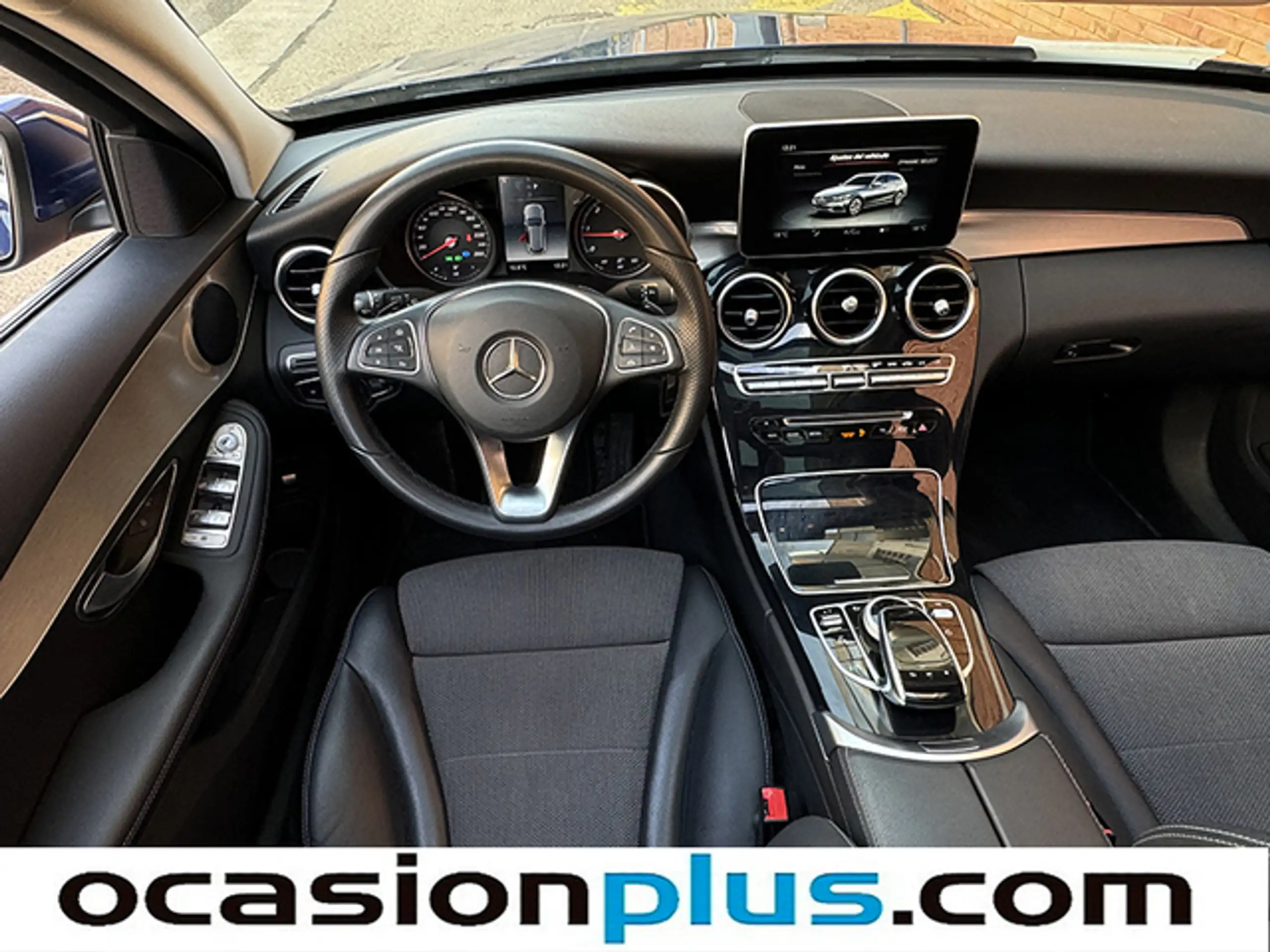 Mercedes-Benz - C 220