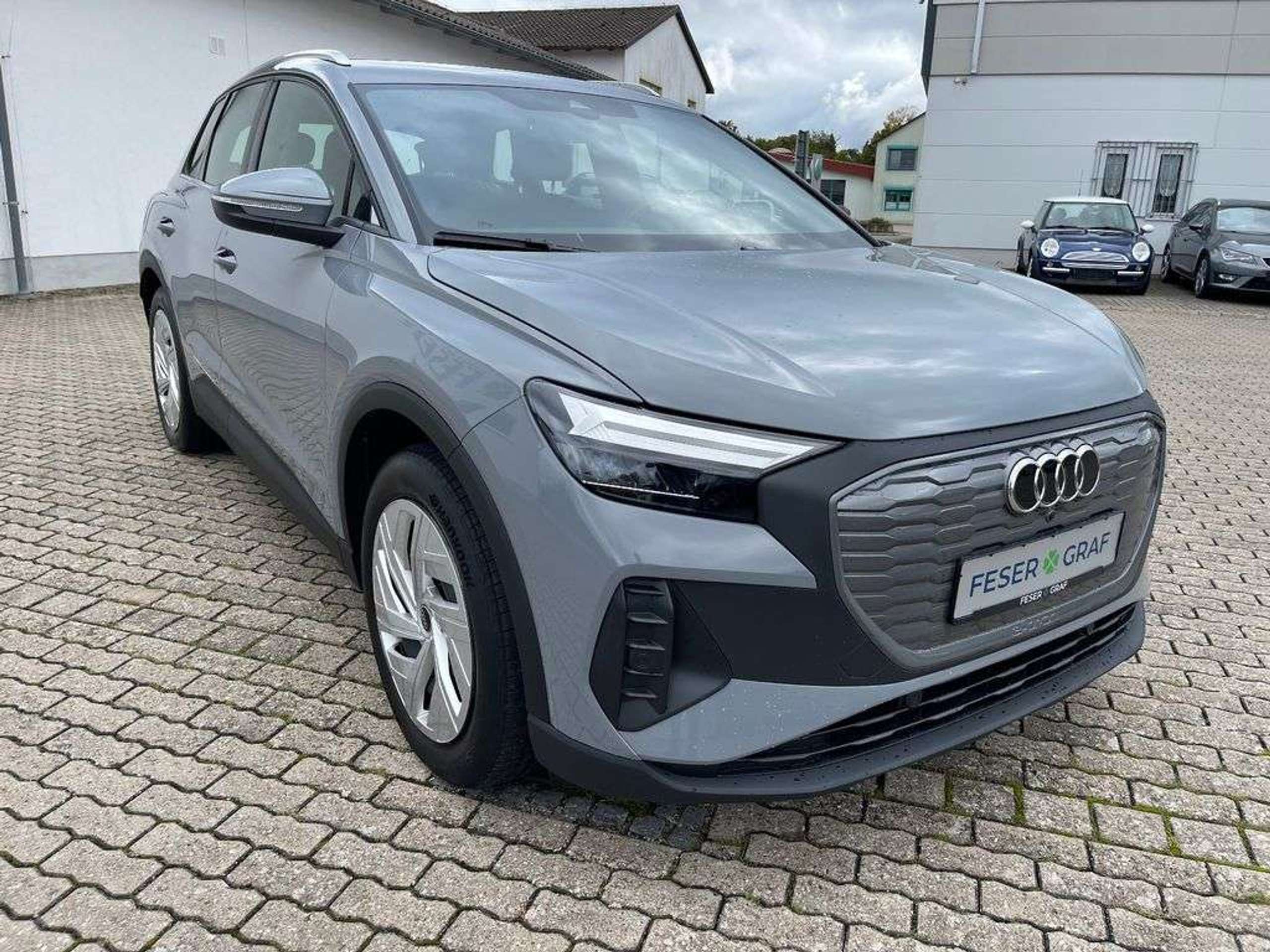 Audi - Q4 e-tron