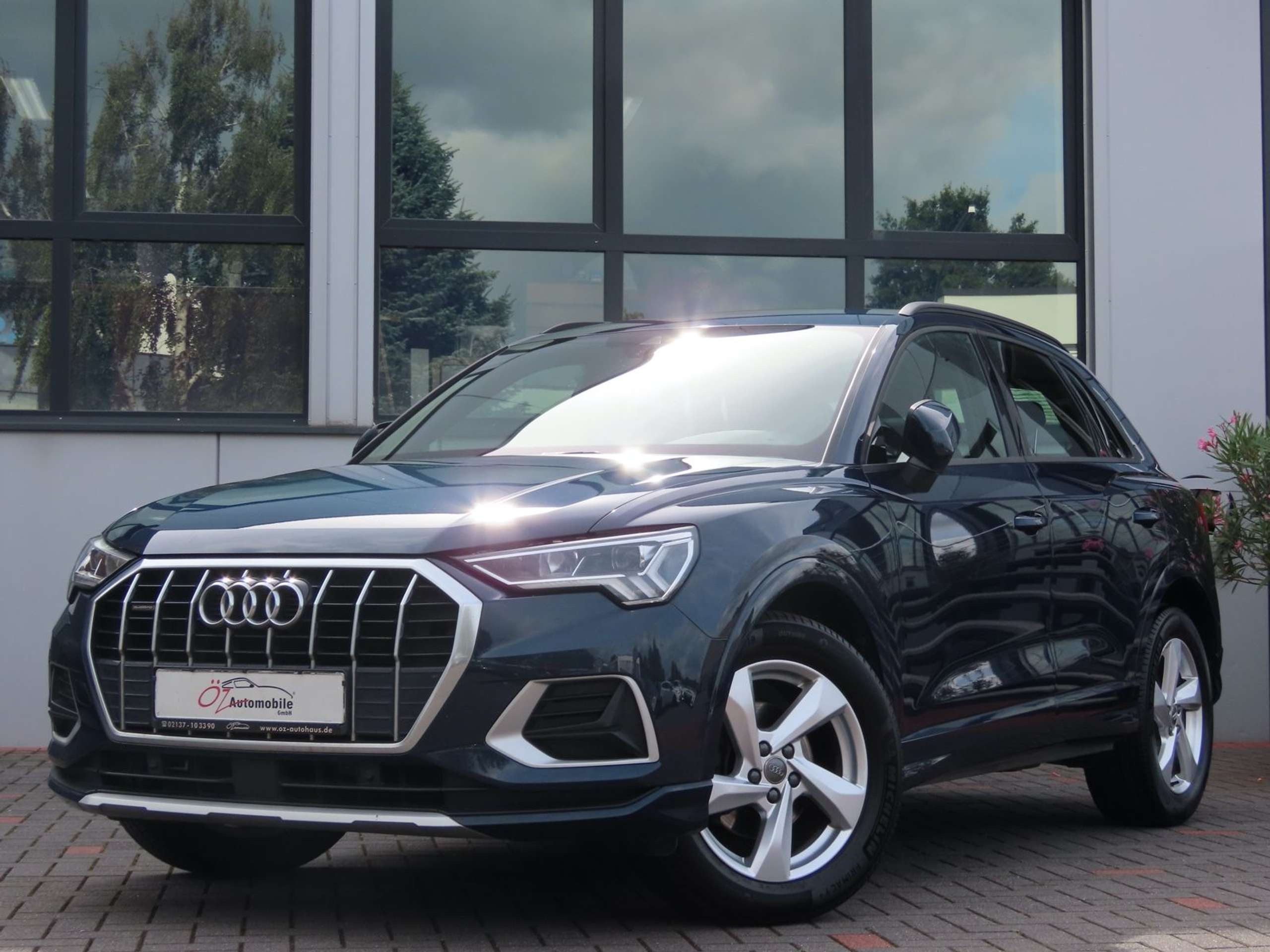 Audi - Q3