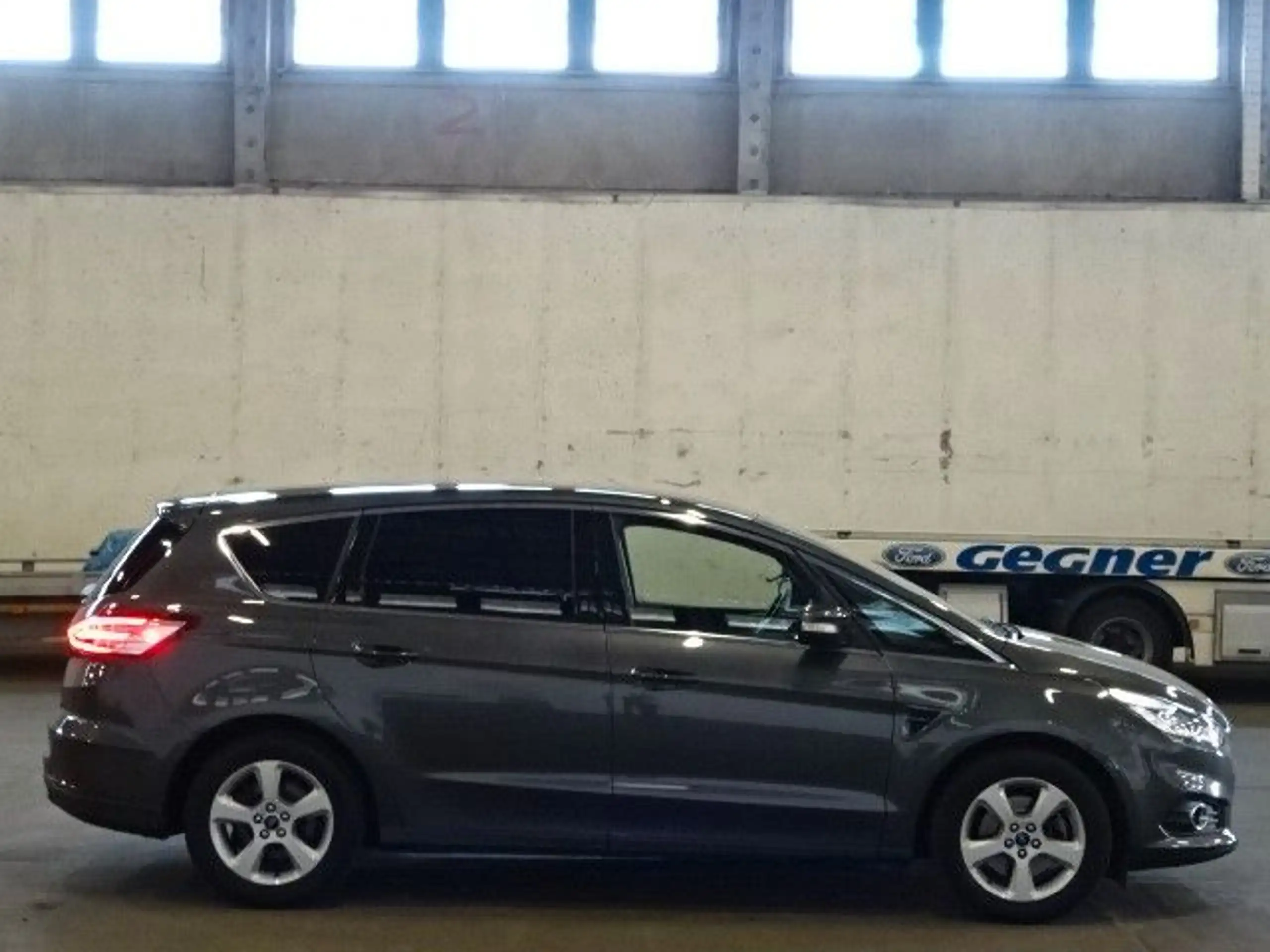 Ford - S-Max